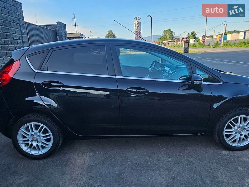 Хэтчбек Ford Fiesta 2011 в Иршаве