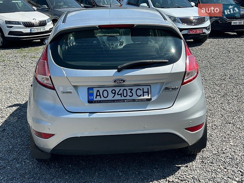 Хэтчбек Ford Fiesta 2013 в Мукачево