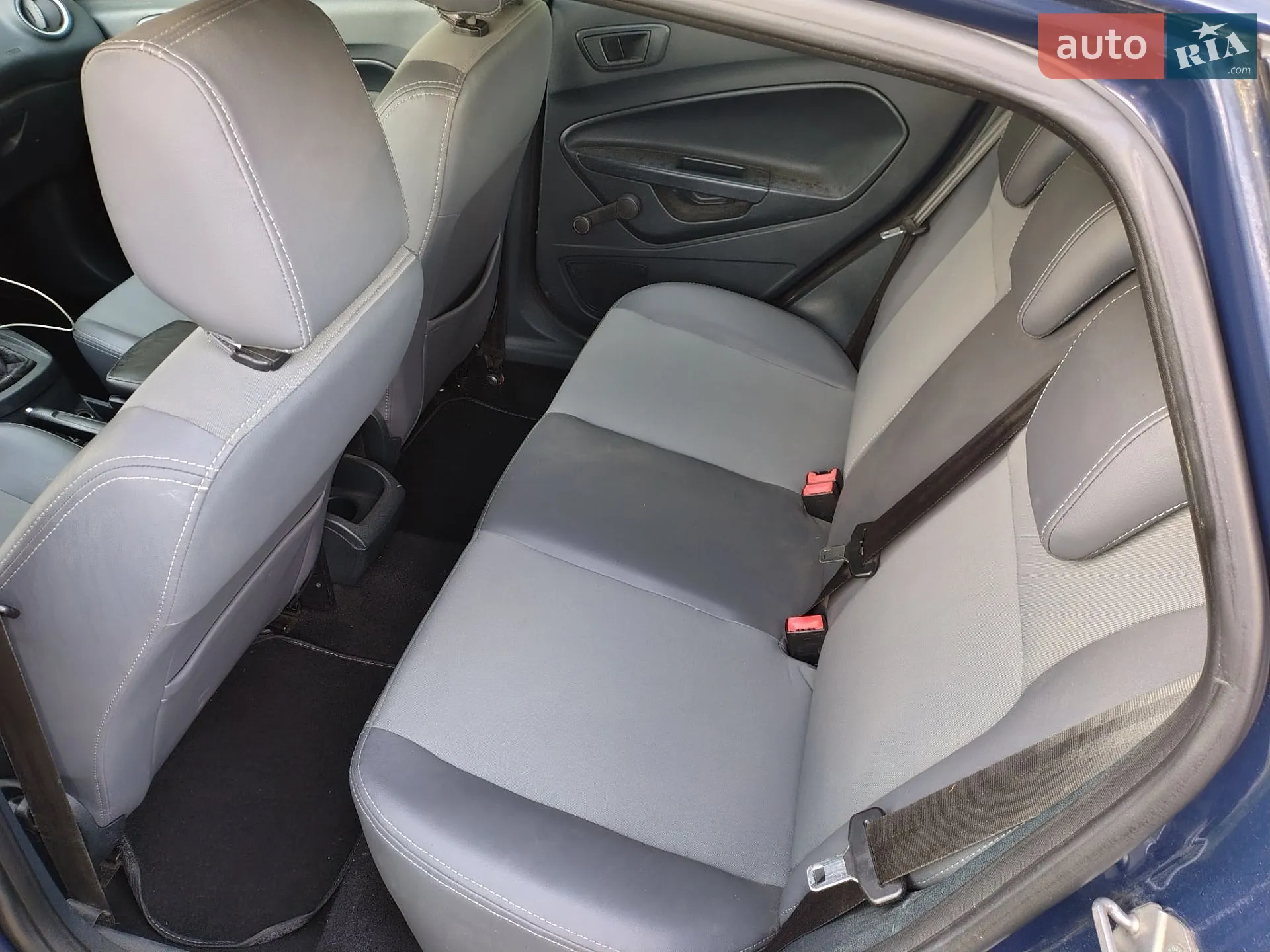2011 Ford Fiesta - мініатюра 12