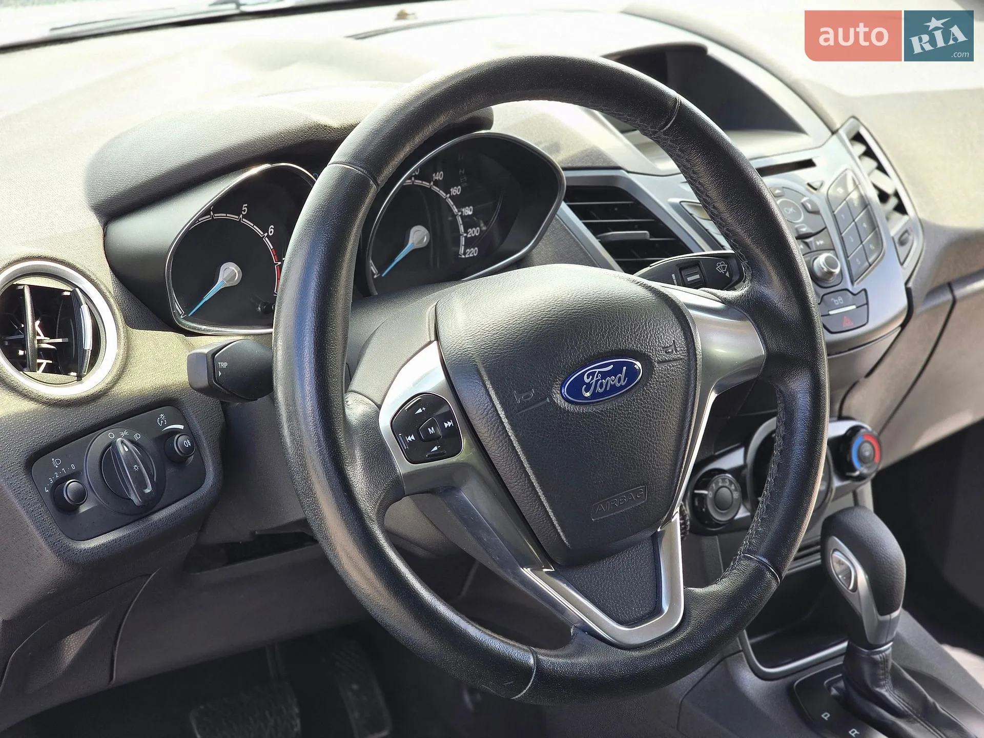 2015 Ford Fiesta - мініатюра 27