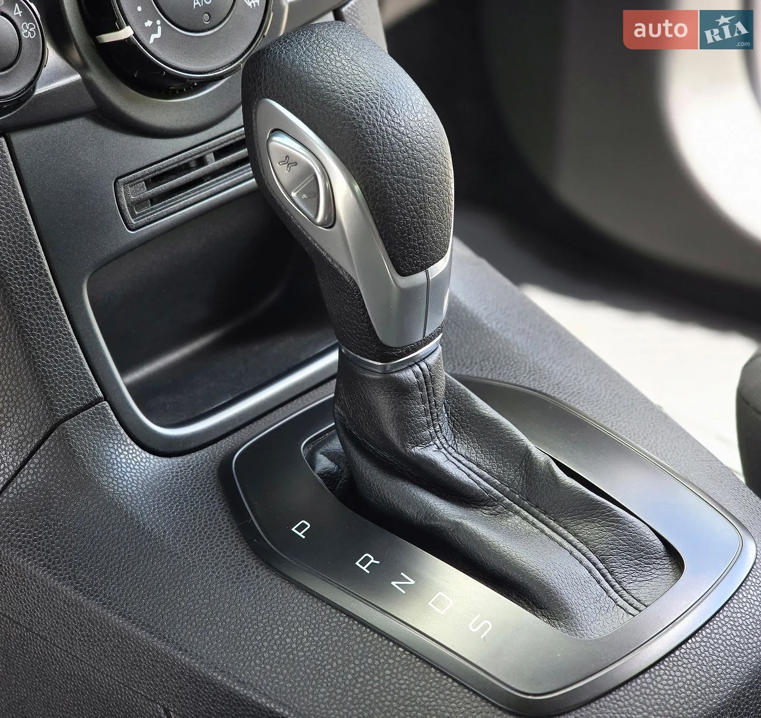 2015 Ford Fiesta - мініатюра 52