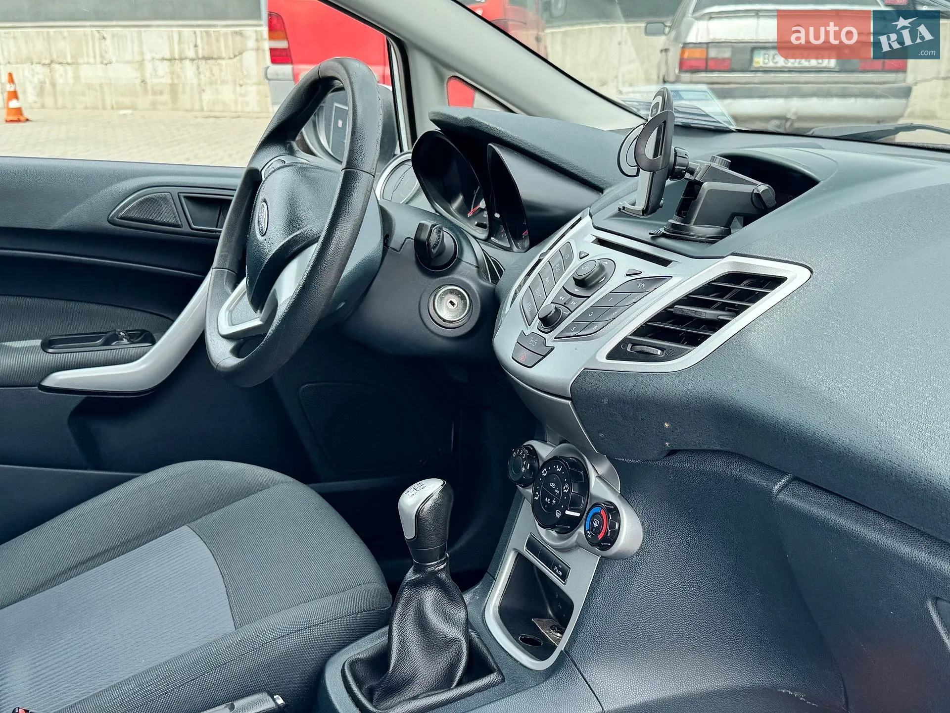 2012 Ford Fiesta - мініатюра 36