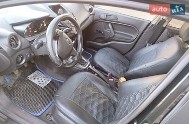 Седан Ford Fiesta 2015 в Дніпрі
