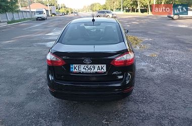 Седан Ford Fiesta 2015 в Дніпрі