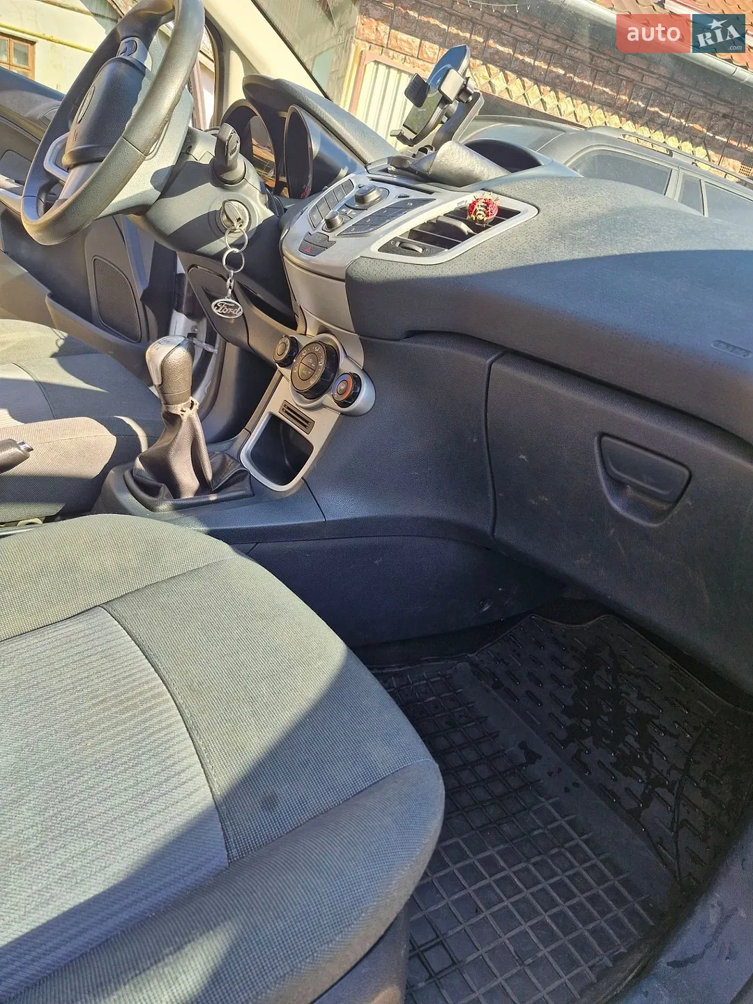 2012 Ford Fiesta - мініатюра 9