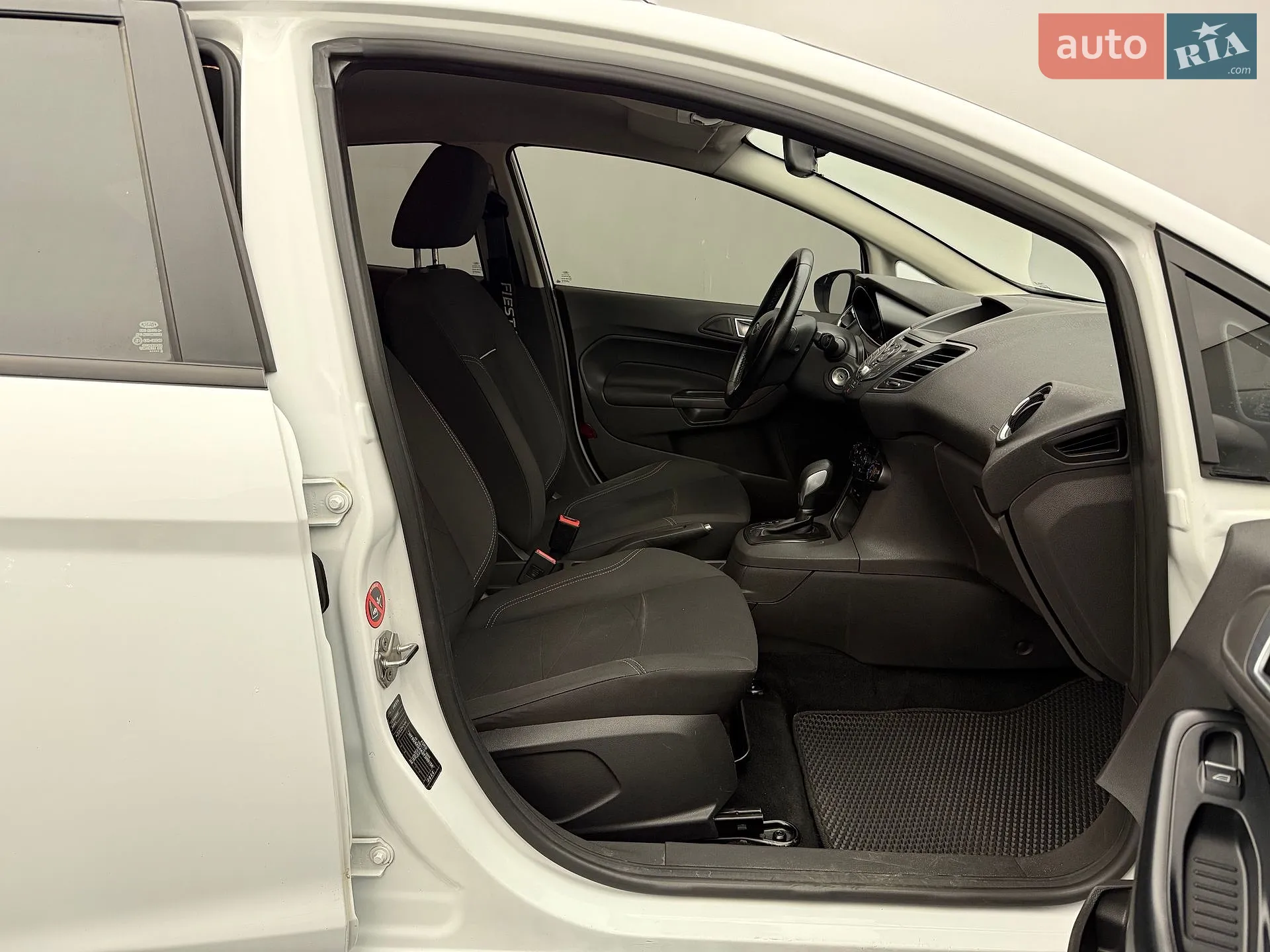 2015 Ford Fiesta - мініатюра 9