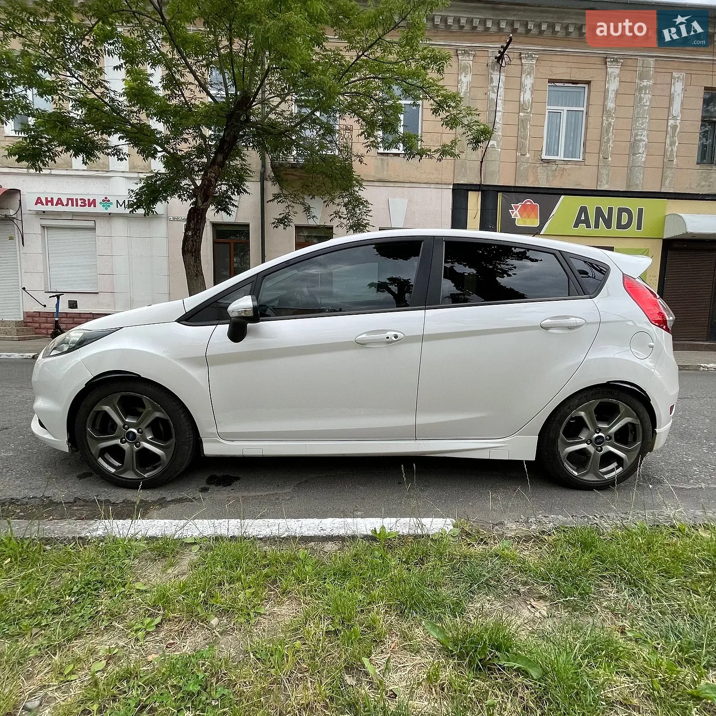 2016 Ford Fiesta - мініатюра 5