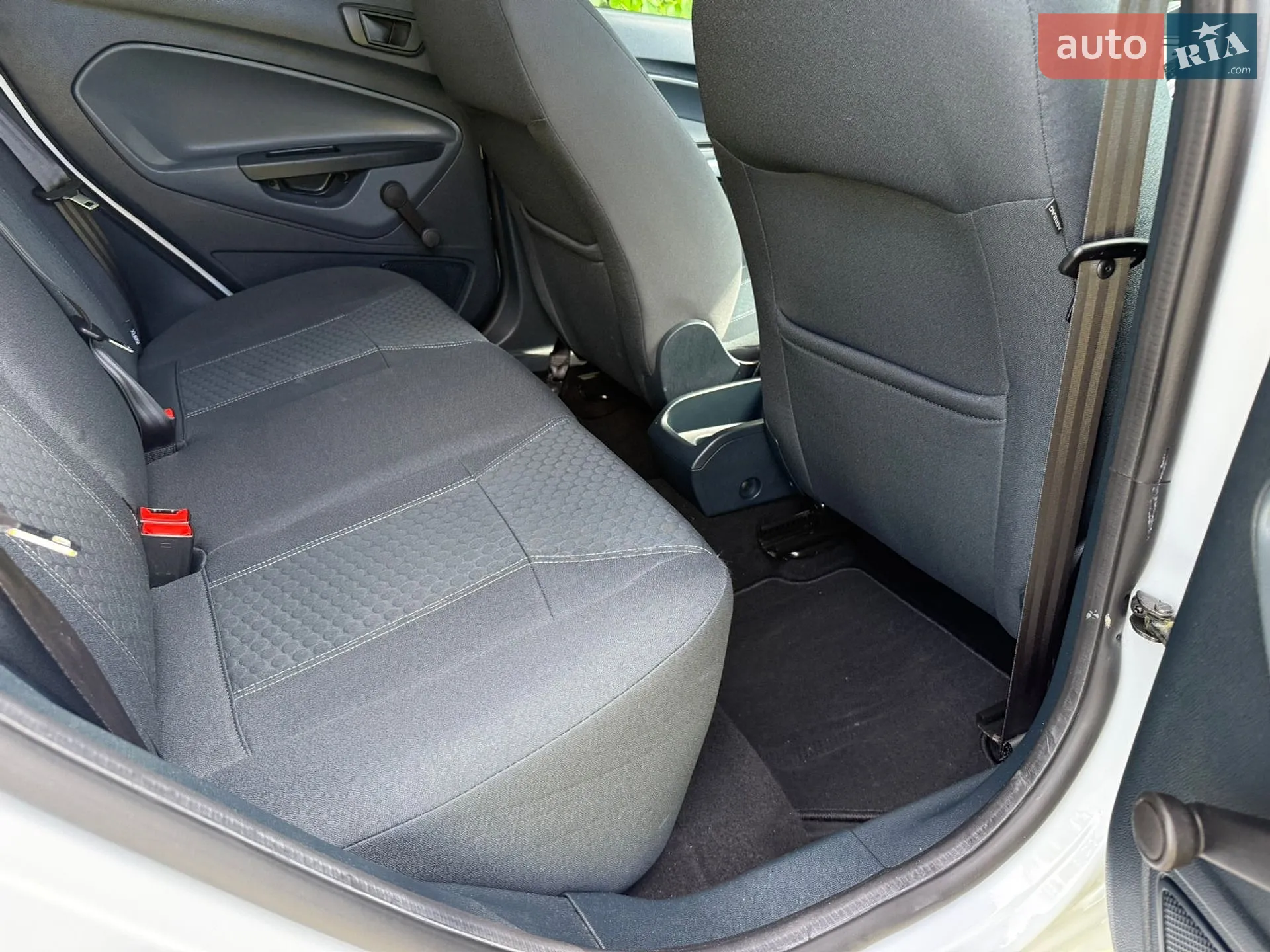 2011 Ford Fiesta - мініатюра 23