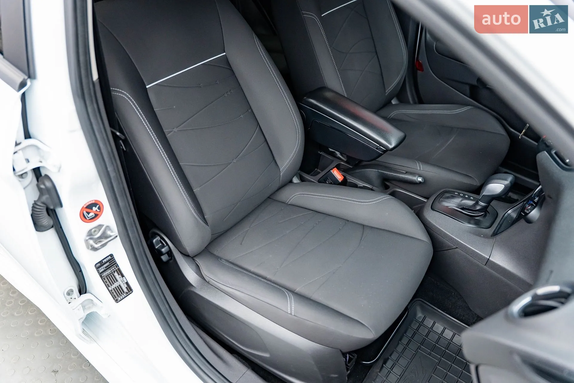 2013 Ford Fiesta - мініатюра 19