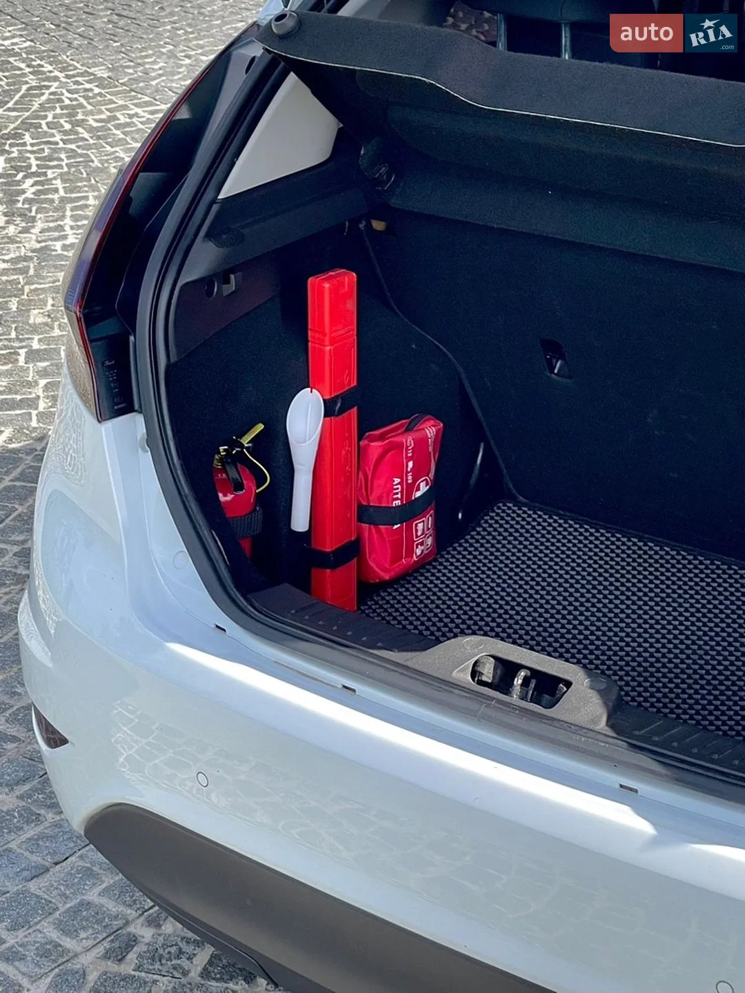 2013 Ford Fiesta - мініатюра 14