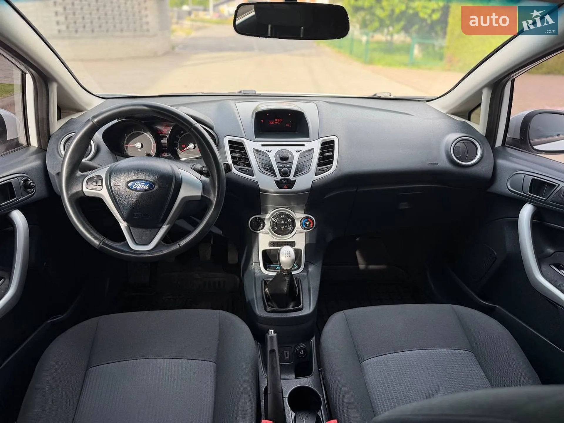 2012 Ford Fiesta - мініатюра 33