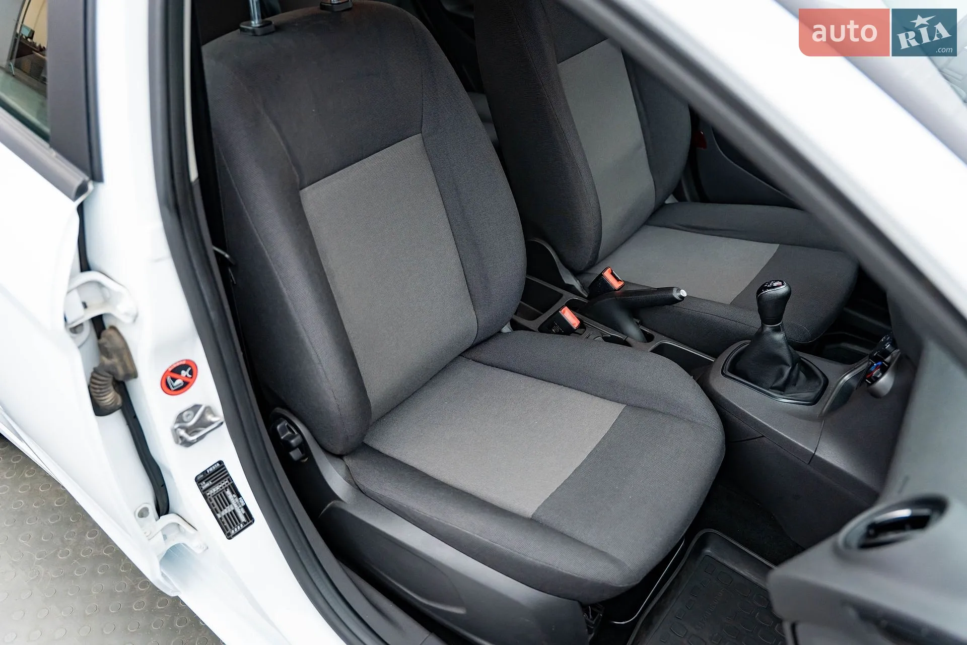2013 Ford Fiesta - мініатюра 18