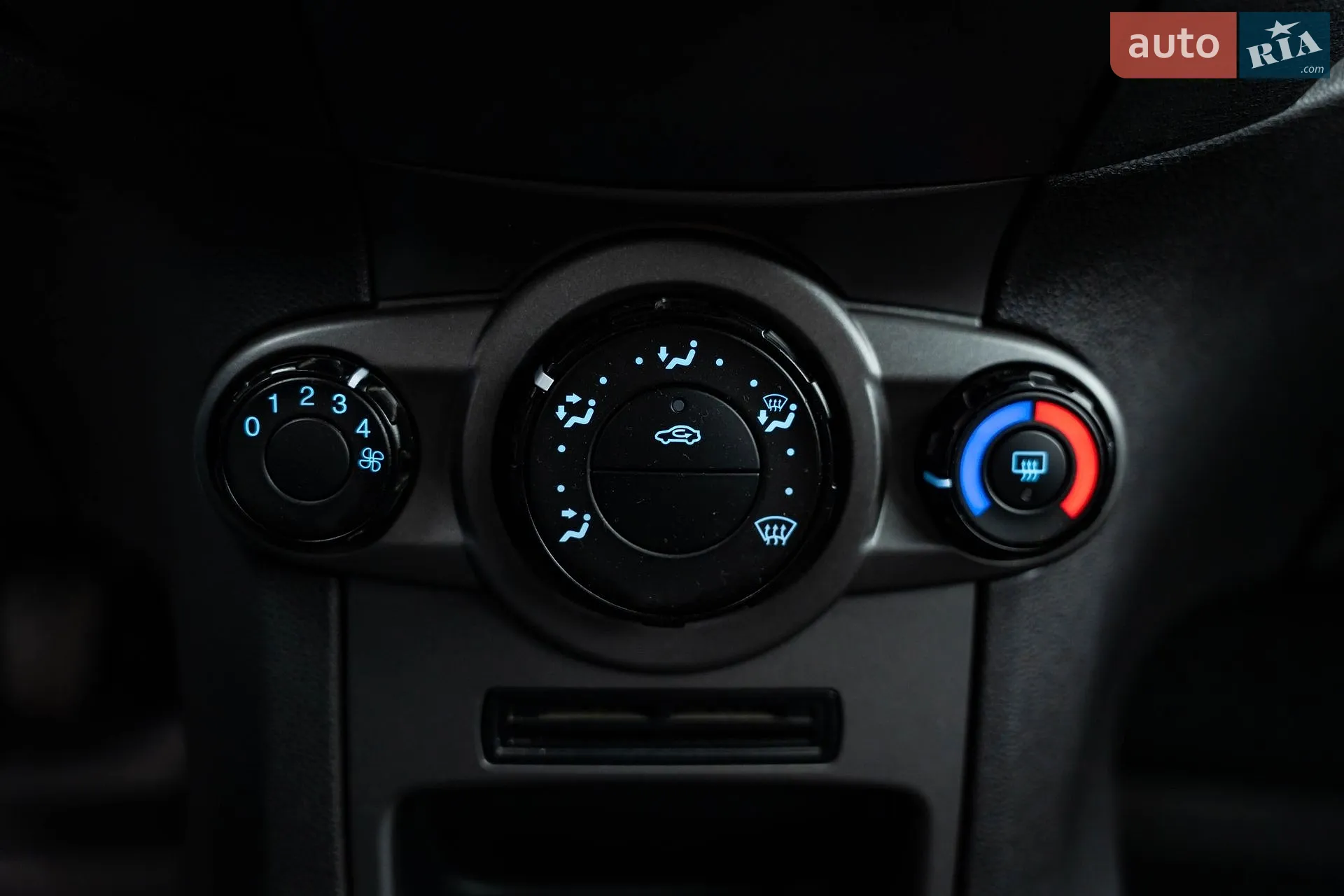 2013 Ford Fiesta - мініатюра 15
