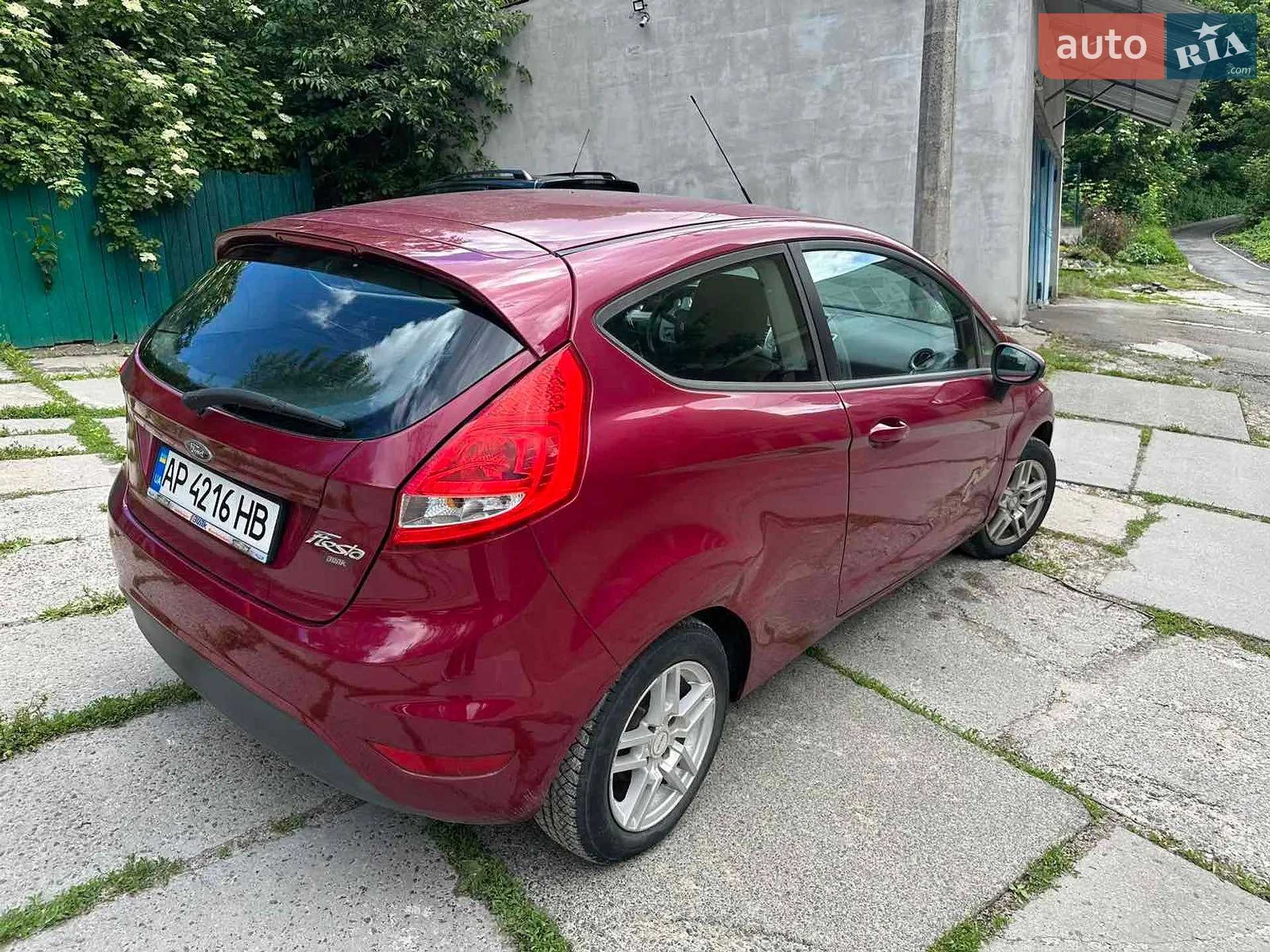 2010 Ford Fiesta - мініатюра 3