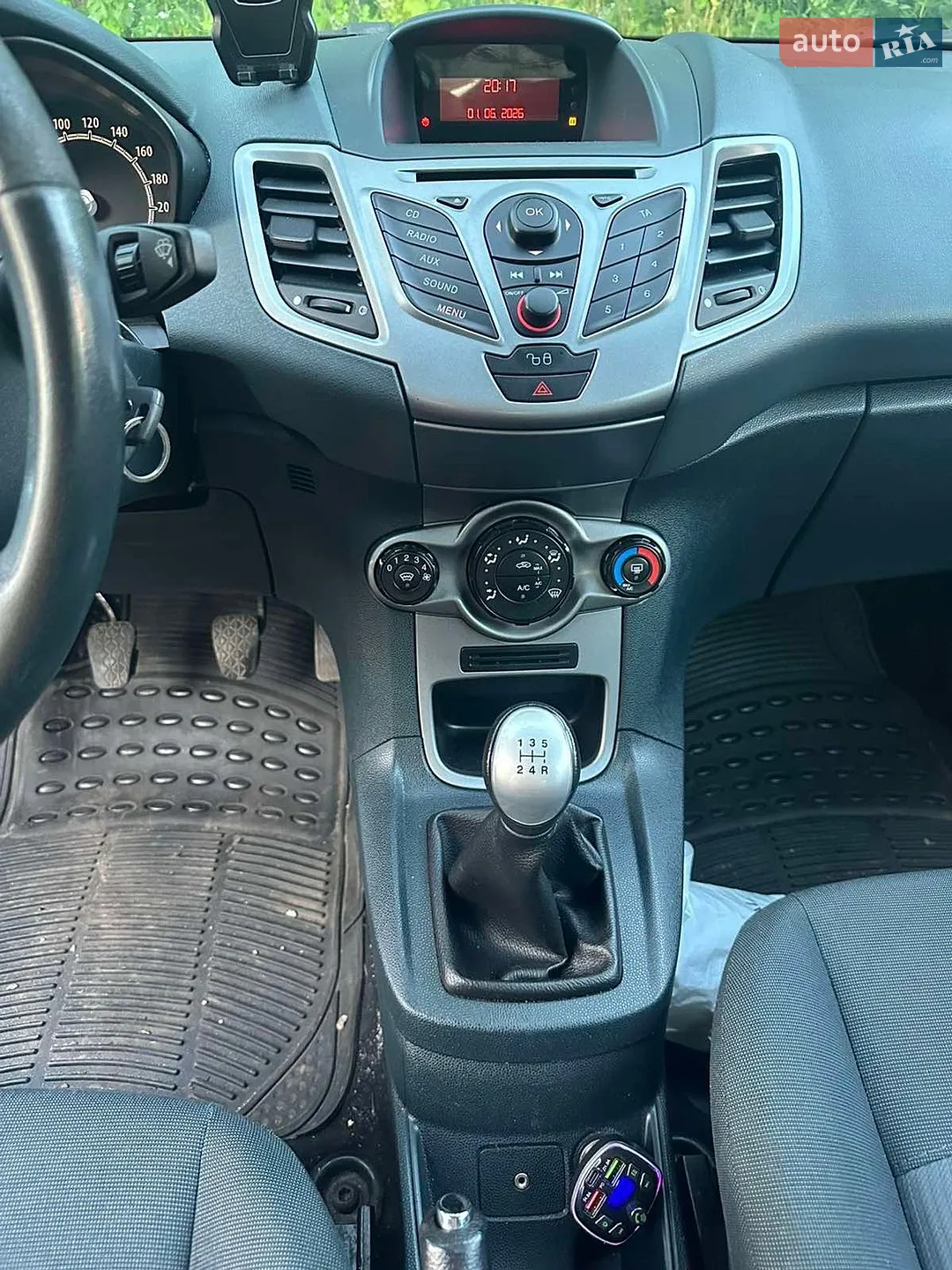 2010 Ford Fiesta - мініатюра 8