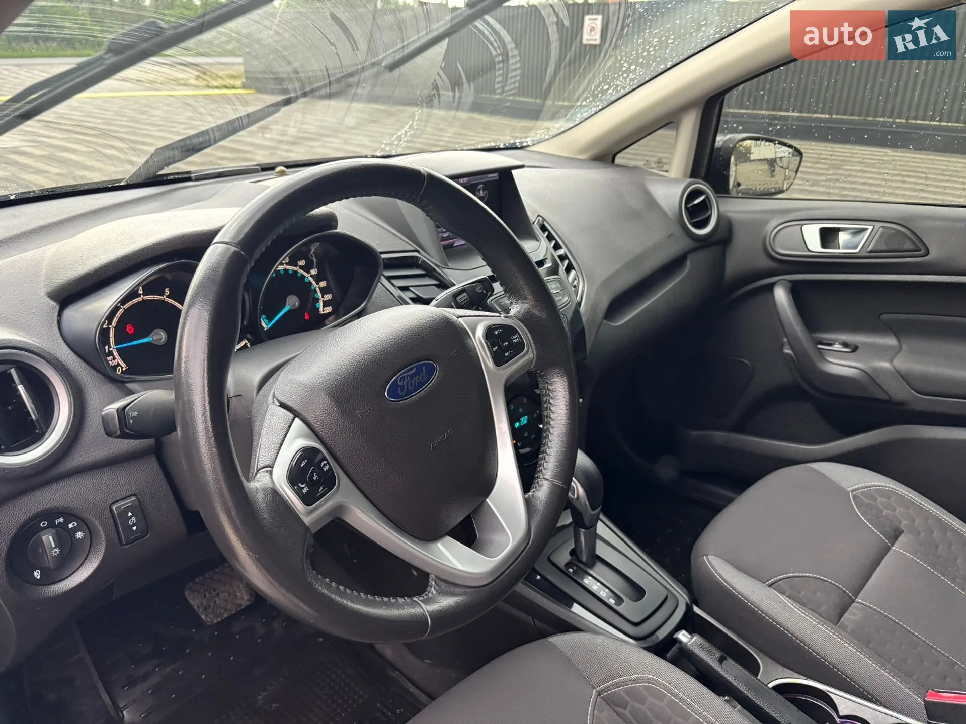 2013 Ford Fiesta - мініатюра 13