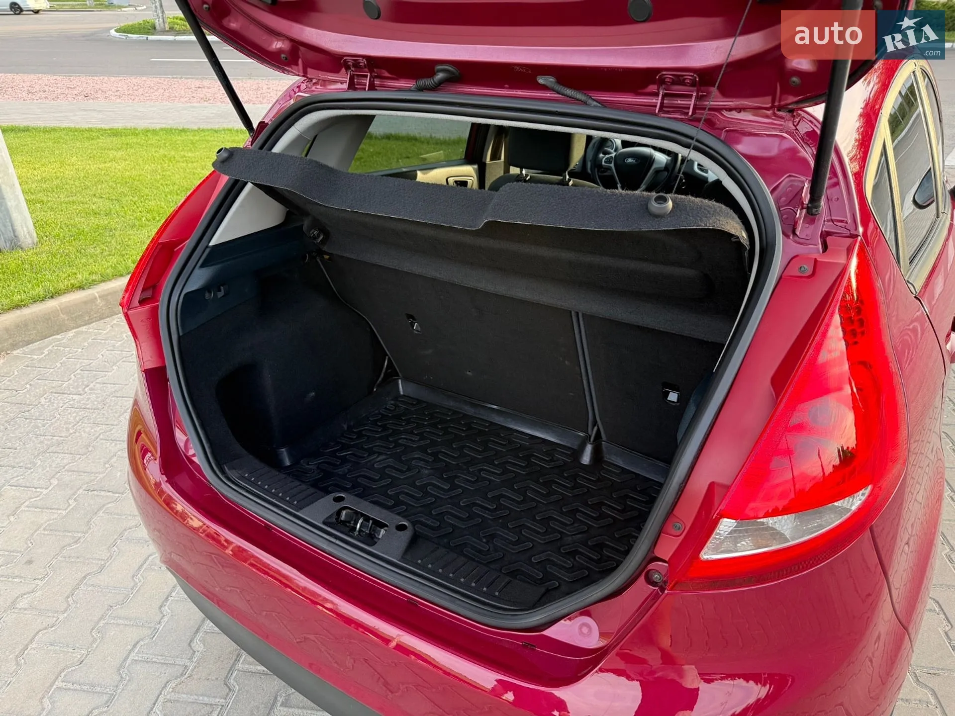 2011 Ford Fiesta - мініатюра 14