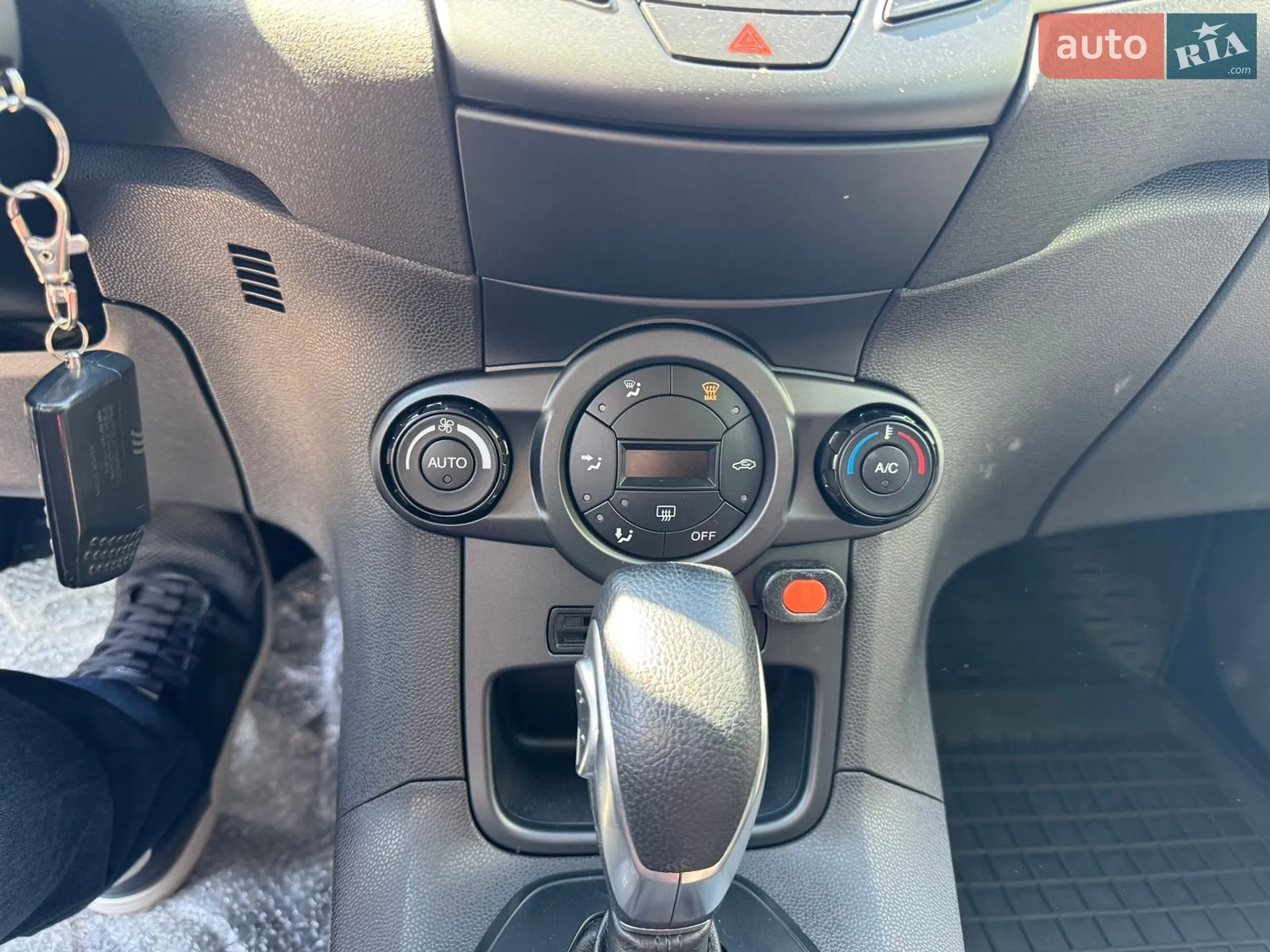 2013 Ford Fiesta - мініатюра 10