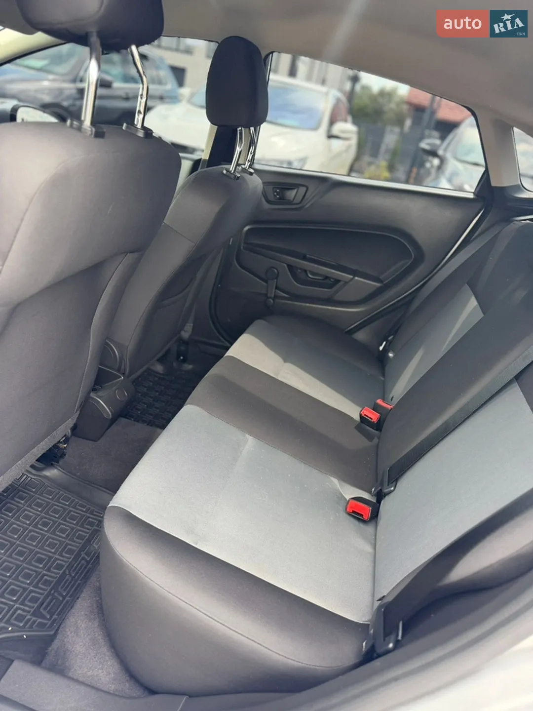 2018 Ford Fiesta - мініатюра 23