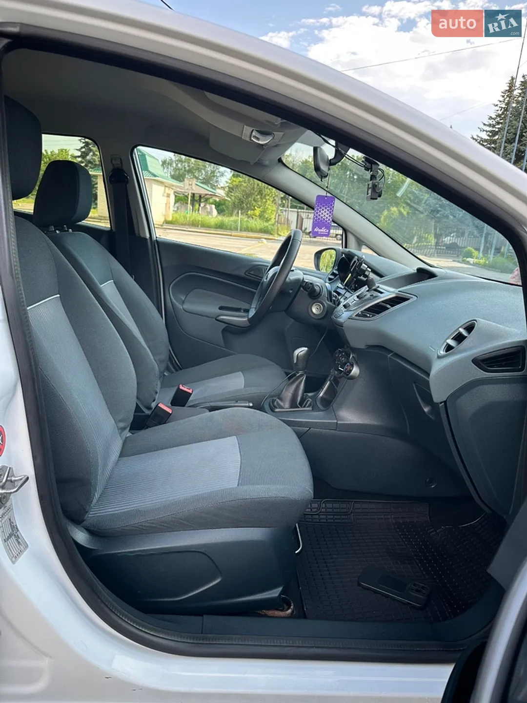 2010 Ford Fiesta - мініатюра 16