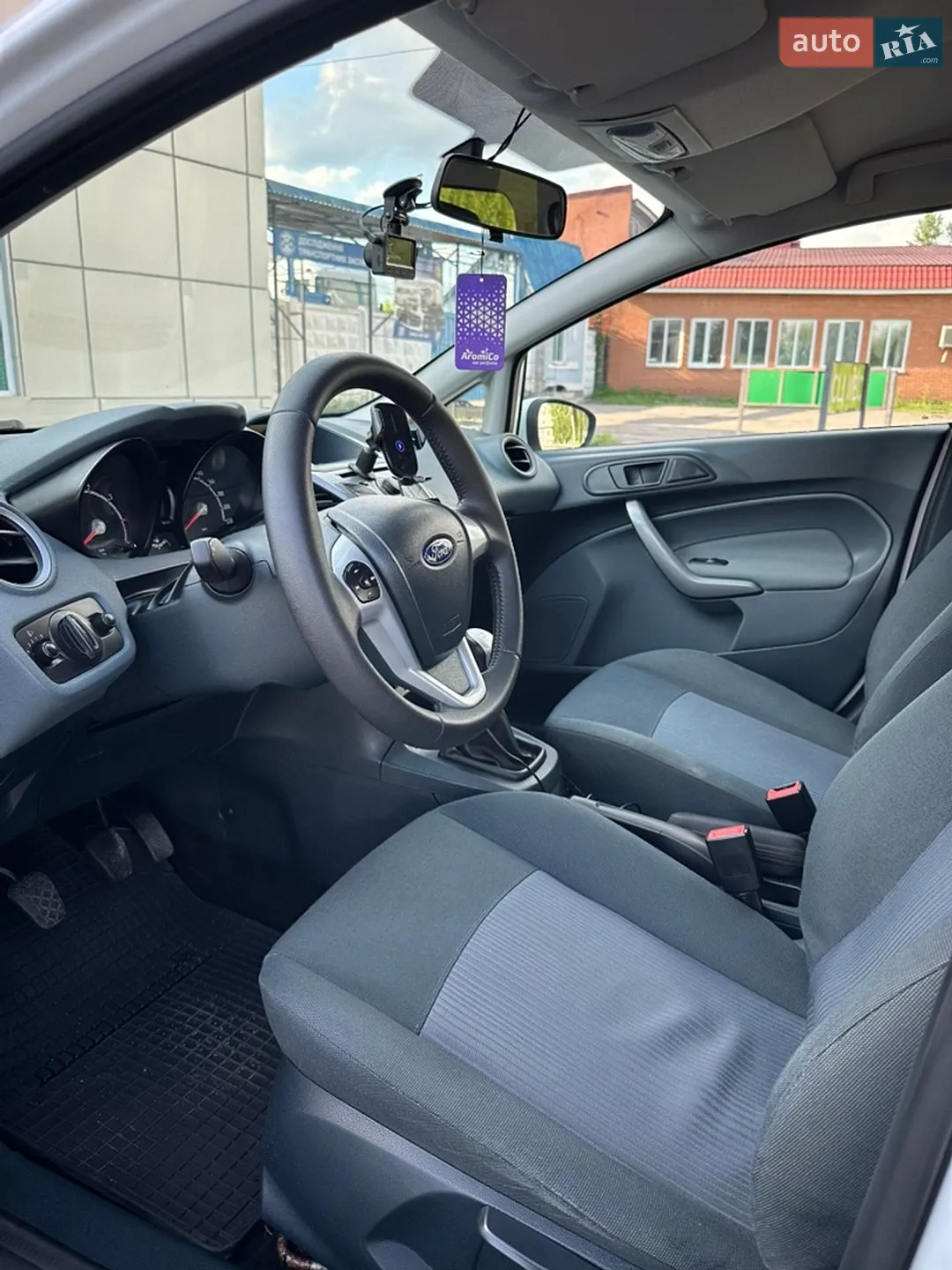 2010 Ford Fiesta - мініатюра 17