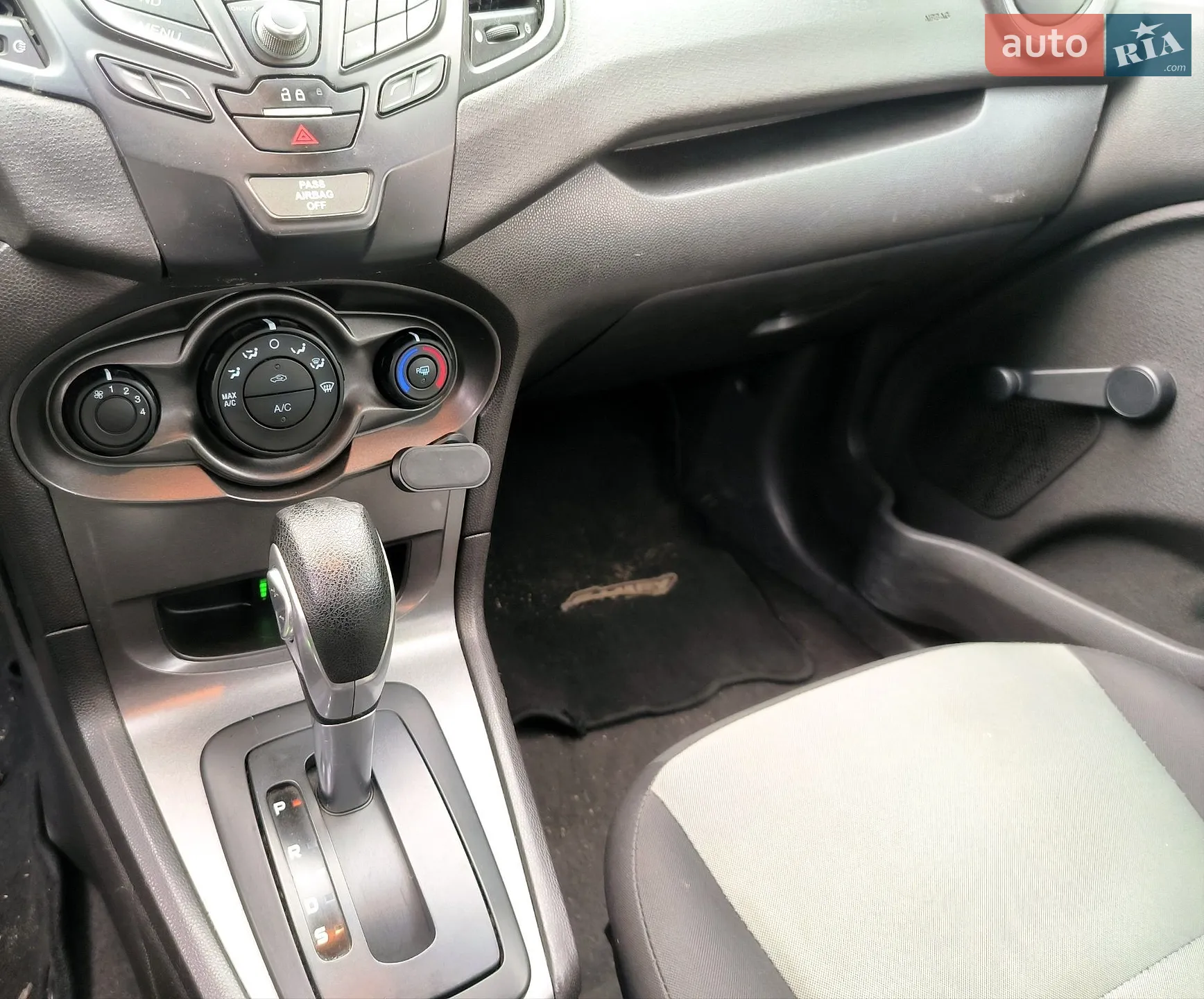 2016 Ford Fiesta - мініатюра 6