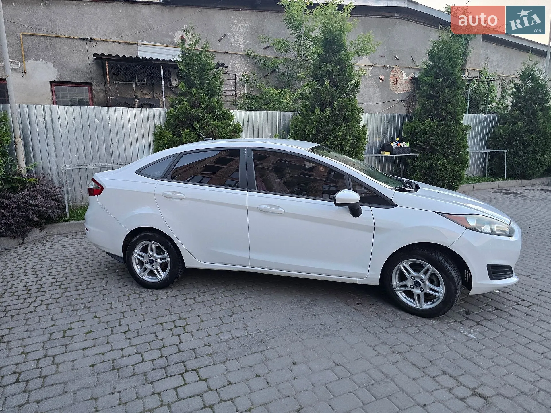 2017 Ford Fiesta - мініатюра 3