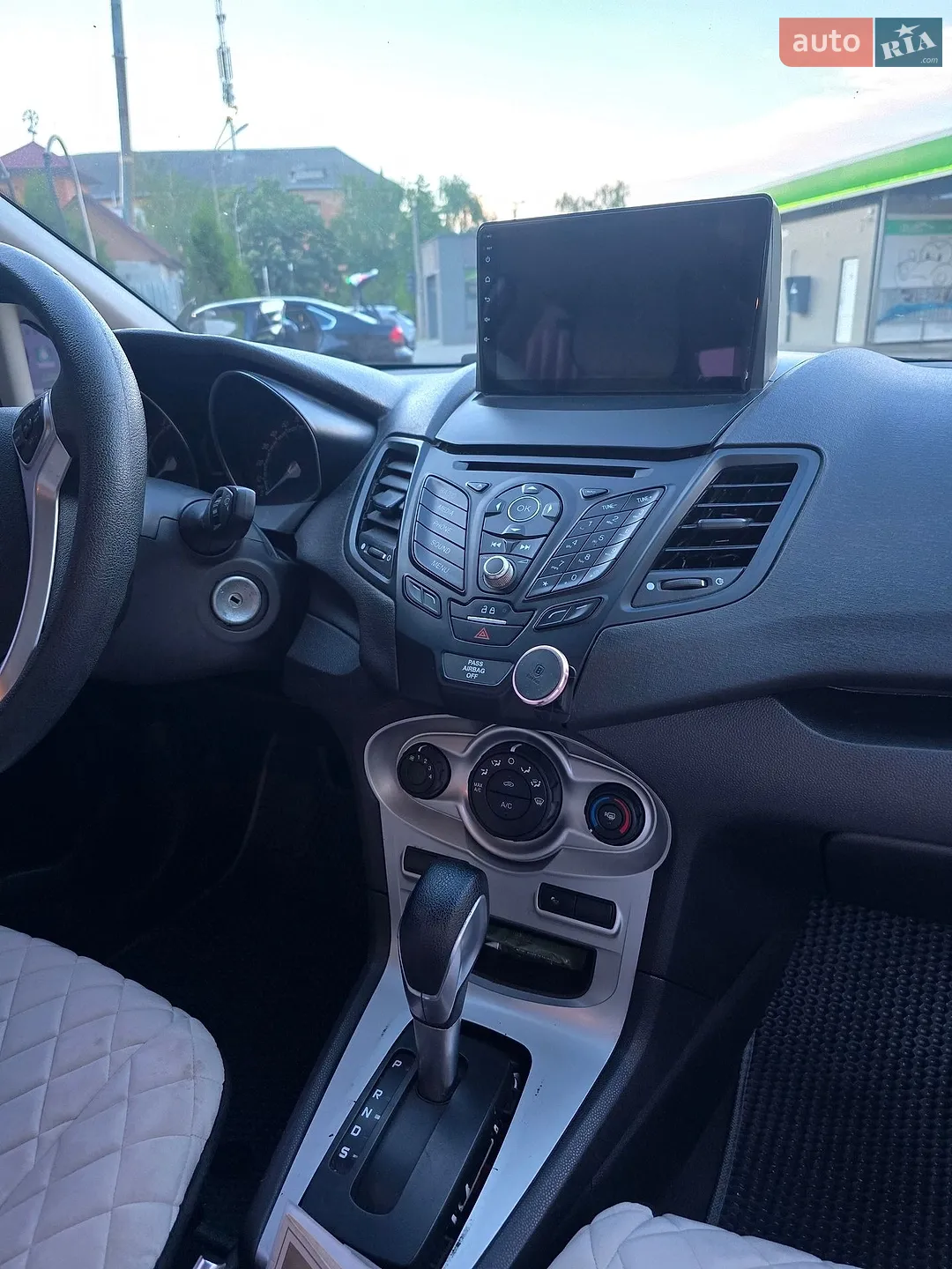 2017 Ford Fiesta - мініатюра 9