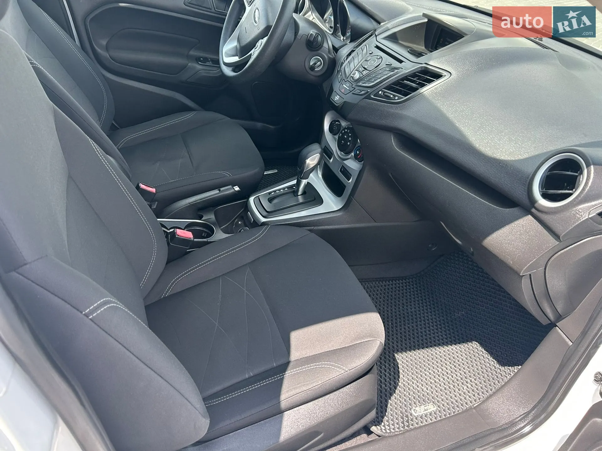 2018 Ford Fiesta - мініатюра 15