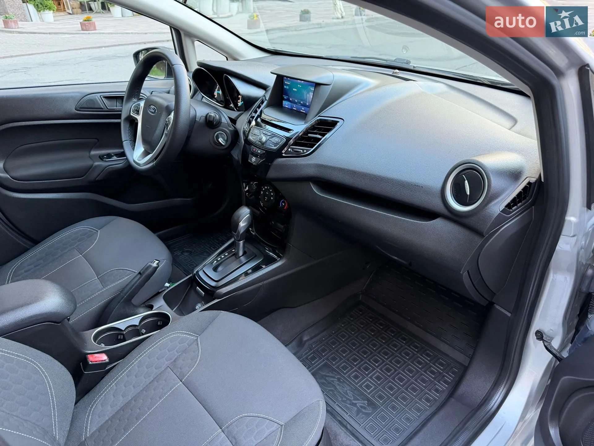 2019 Ford Fiesta - мініатюра 19