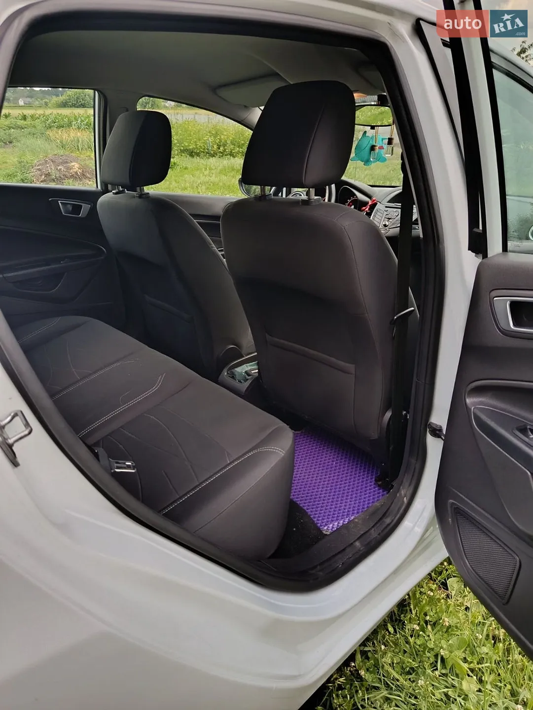 2015 Ford Fiesta - мініатюра 12