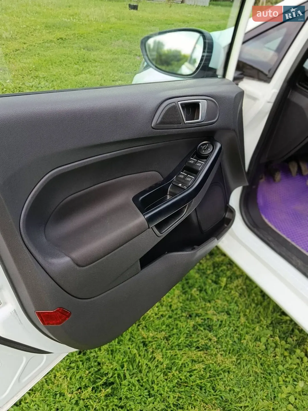 2015 Ford Fiesta - мініатюра 25