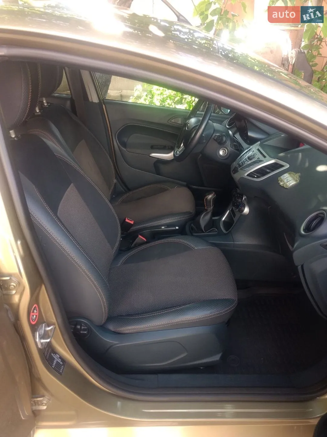 2012 Ford Fiesta - мініатюра 10