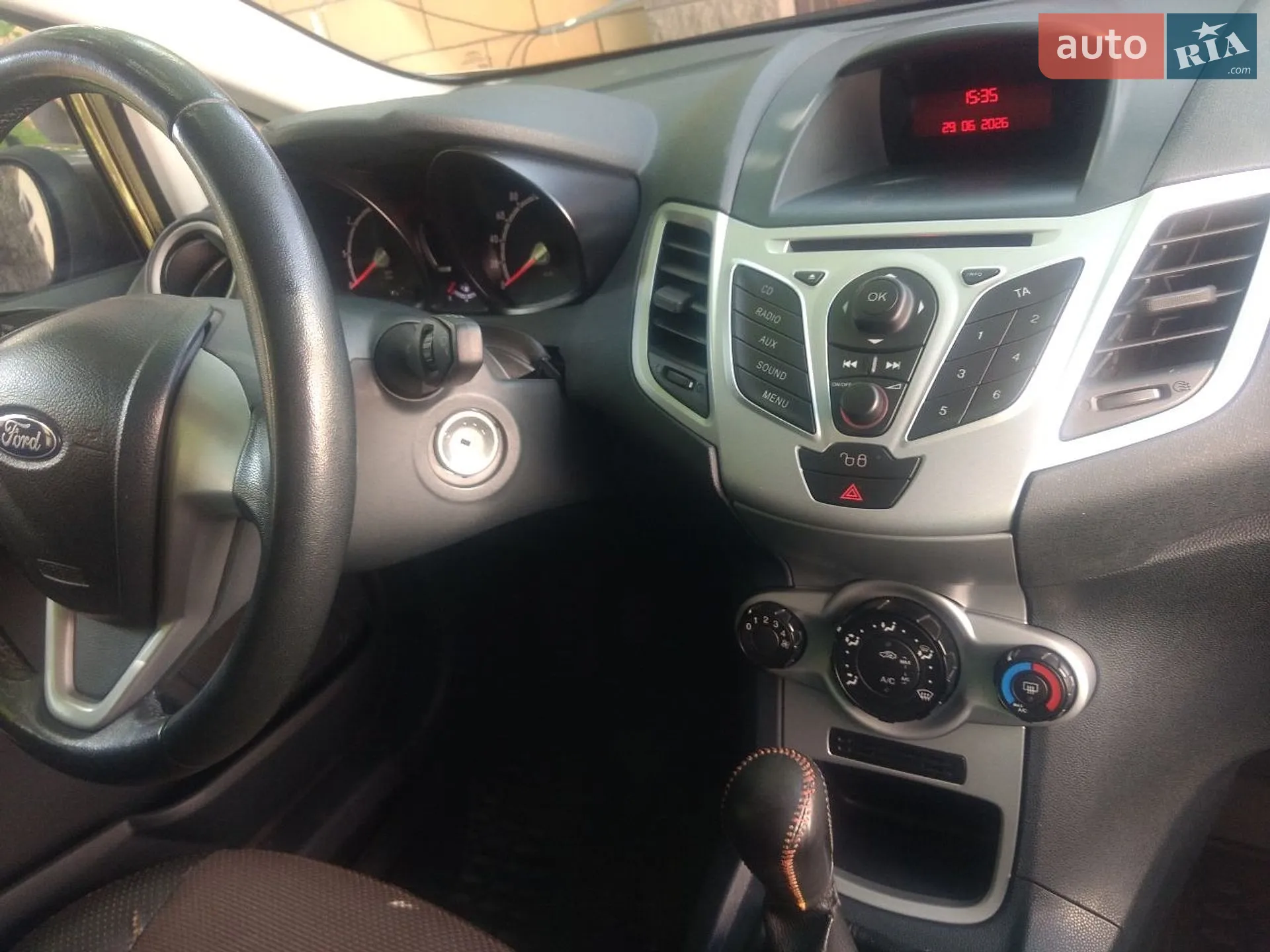 2012 Ford Fiesta - мініатюра 17