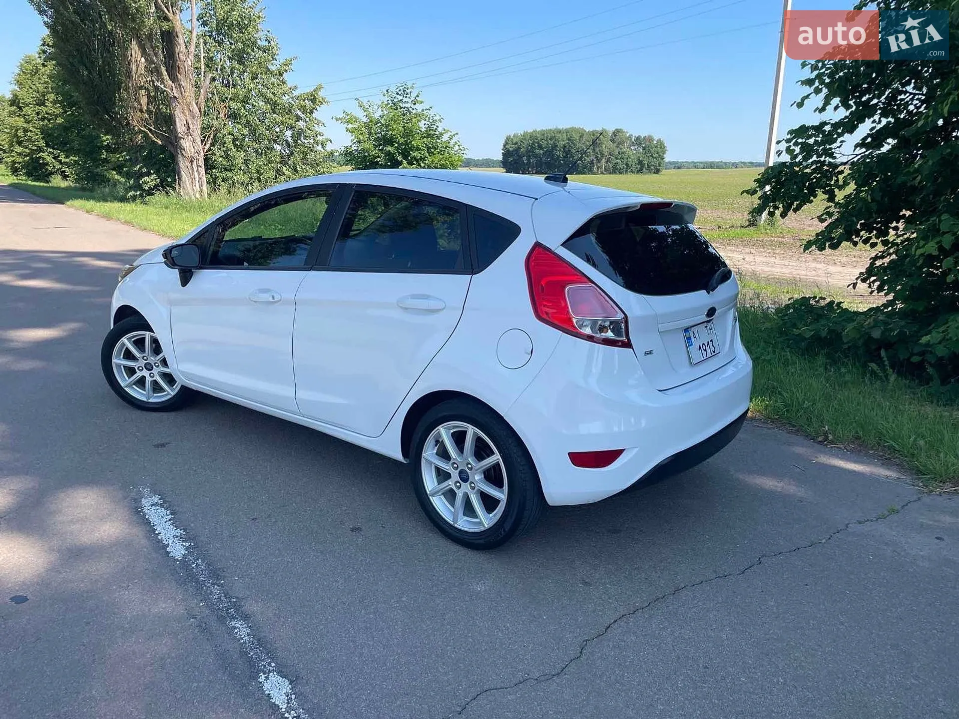 2019 Ford Fiesta - фото 1