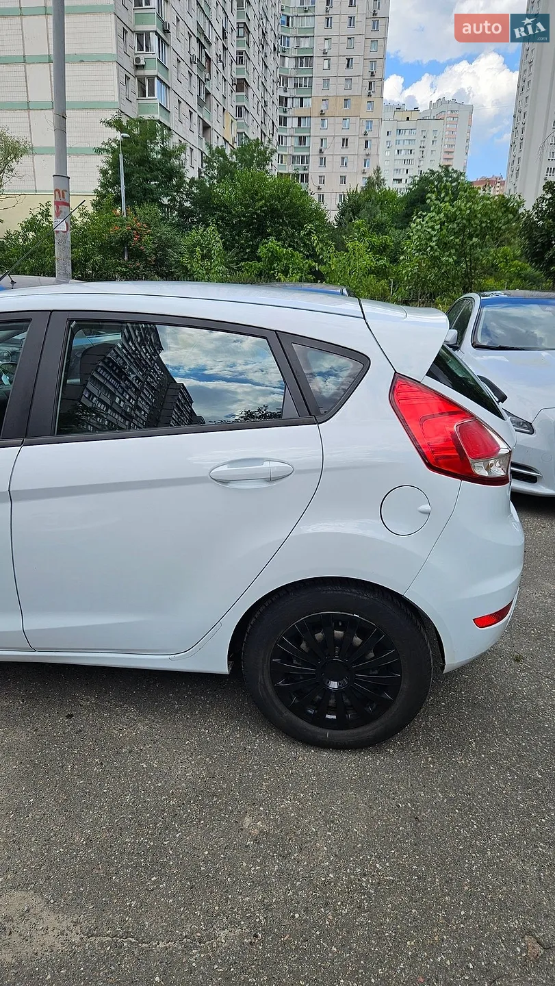 2017 Ford Fiesta - мініатюра 5
