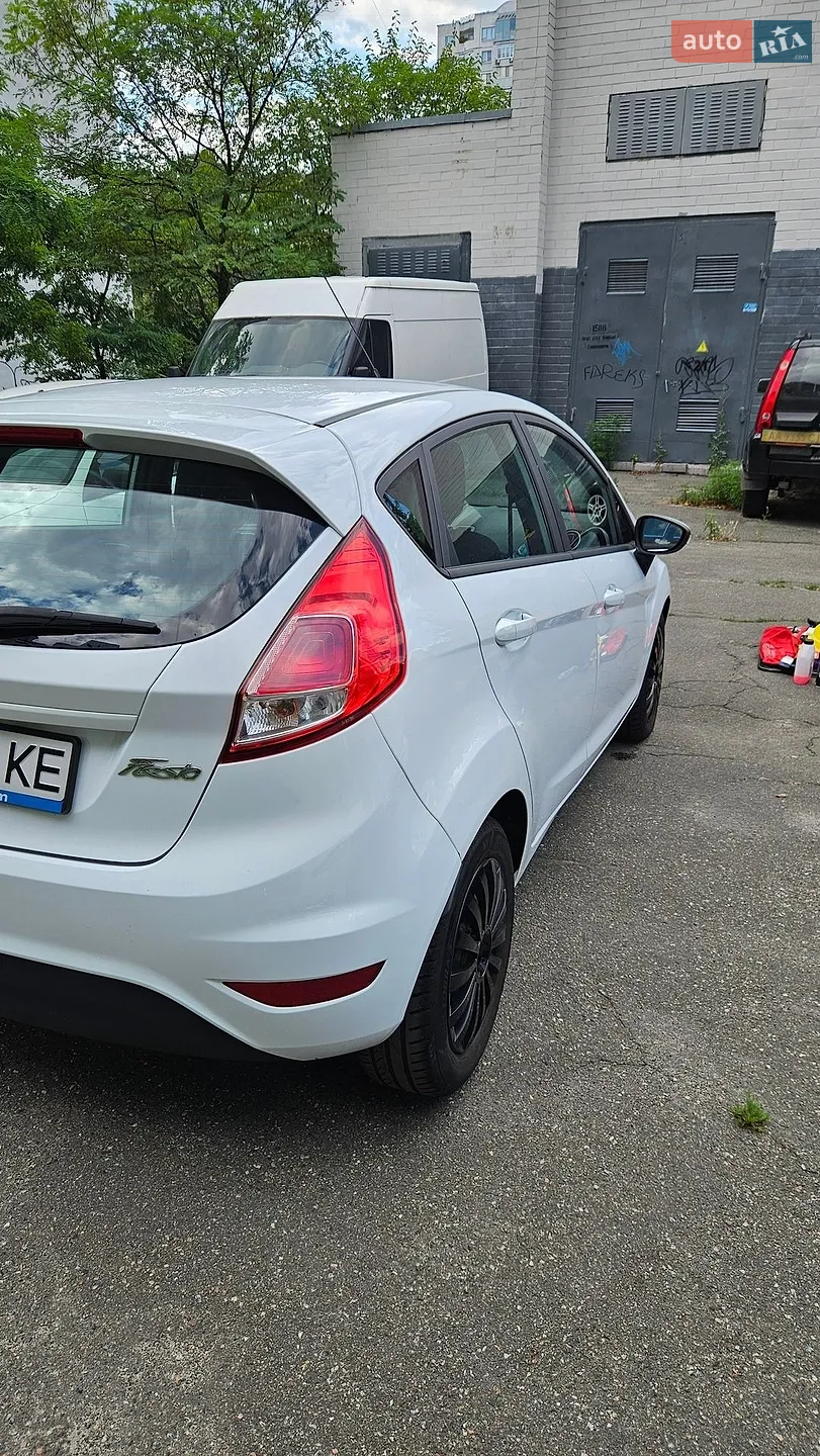 2017 Ford Fiesta - мініатюра 8