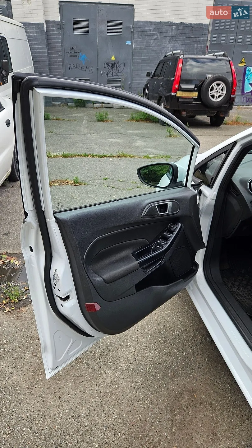 2017 Ford Fiesta - мініатюра 12