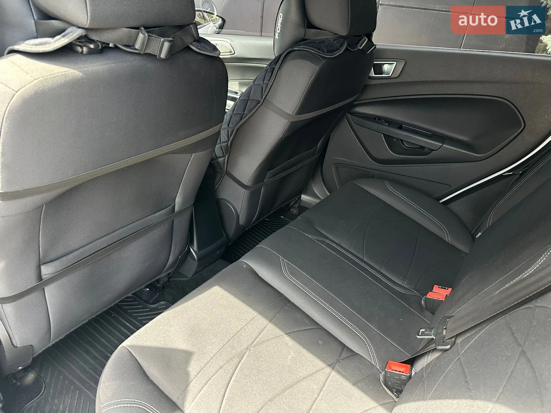 2015 Ford Fiesta - мініатюра 17