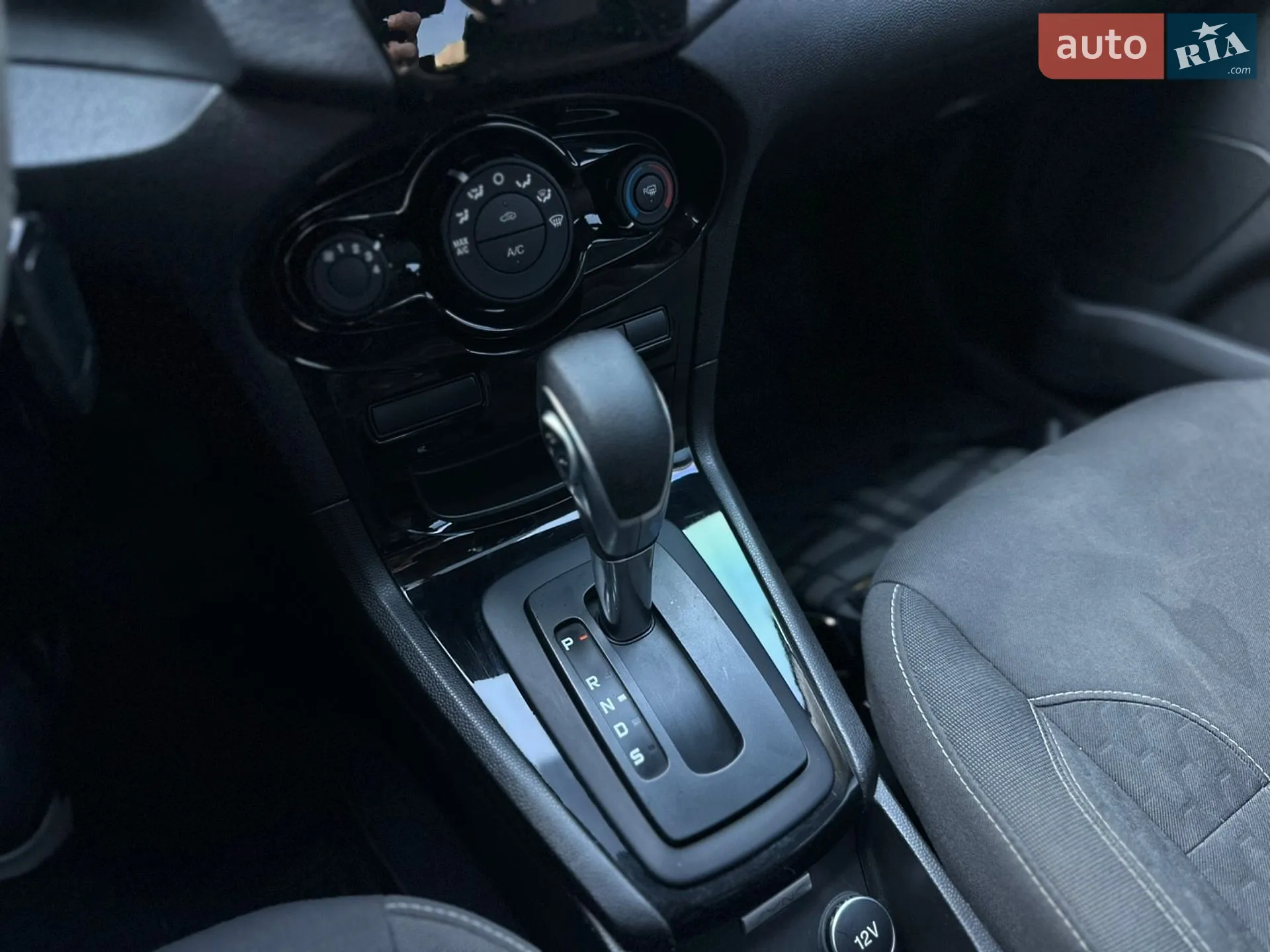 2019 Ford Fiesta - мініатюра 18