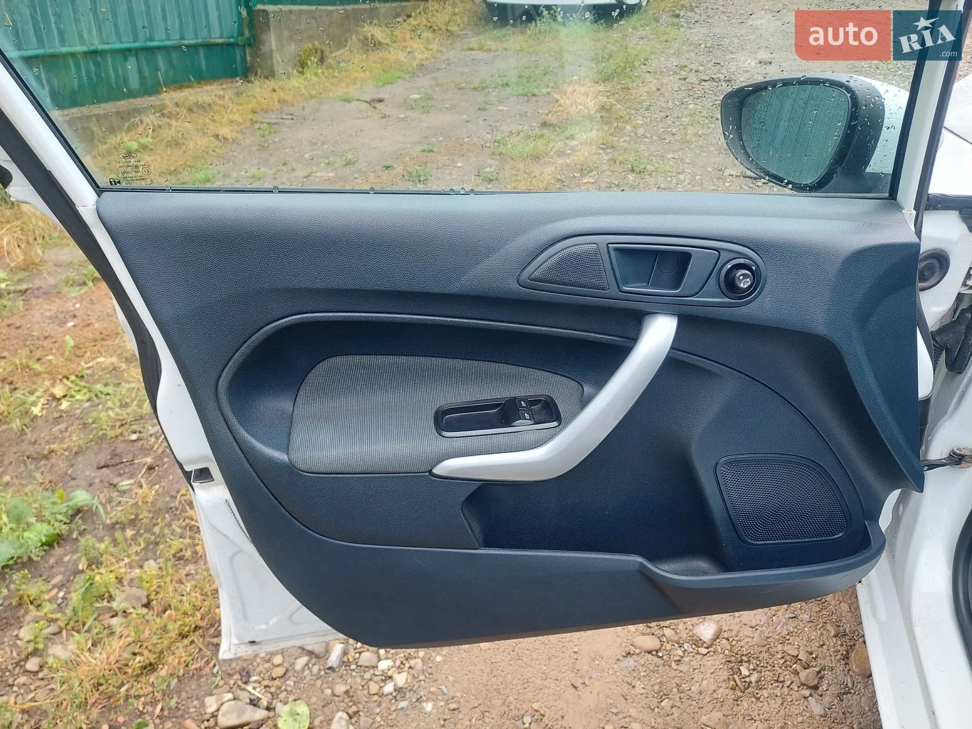 2012 Ford Fiesta - мініатюра 9