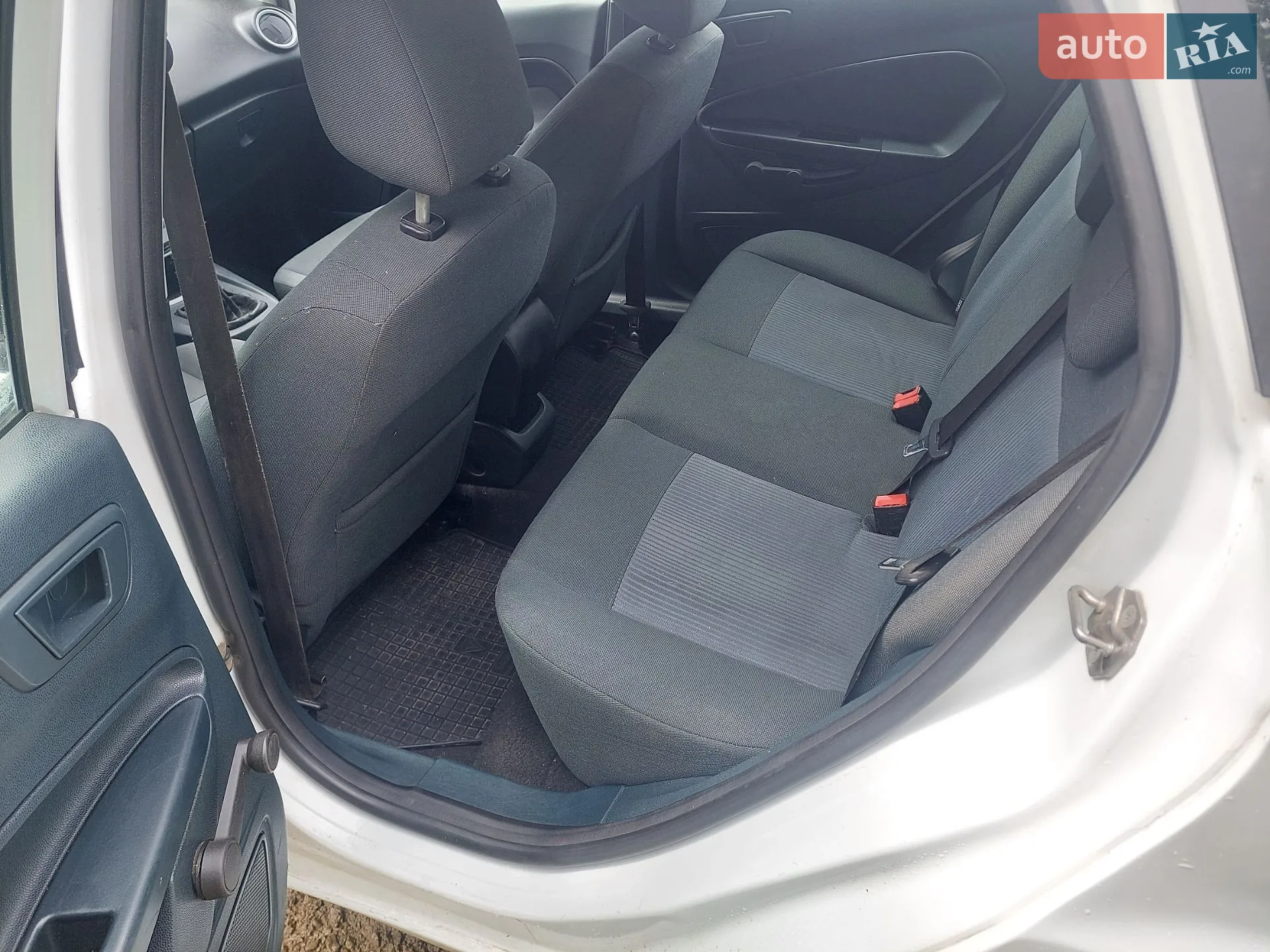 2012 Ford Fiesta - мініатюра 18