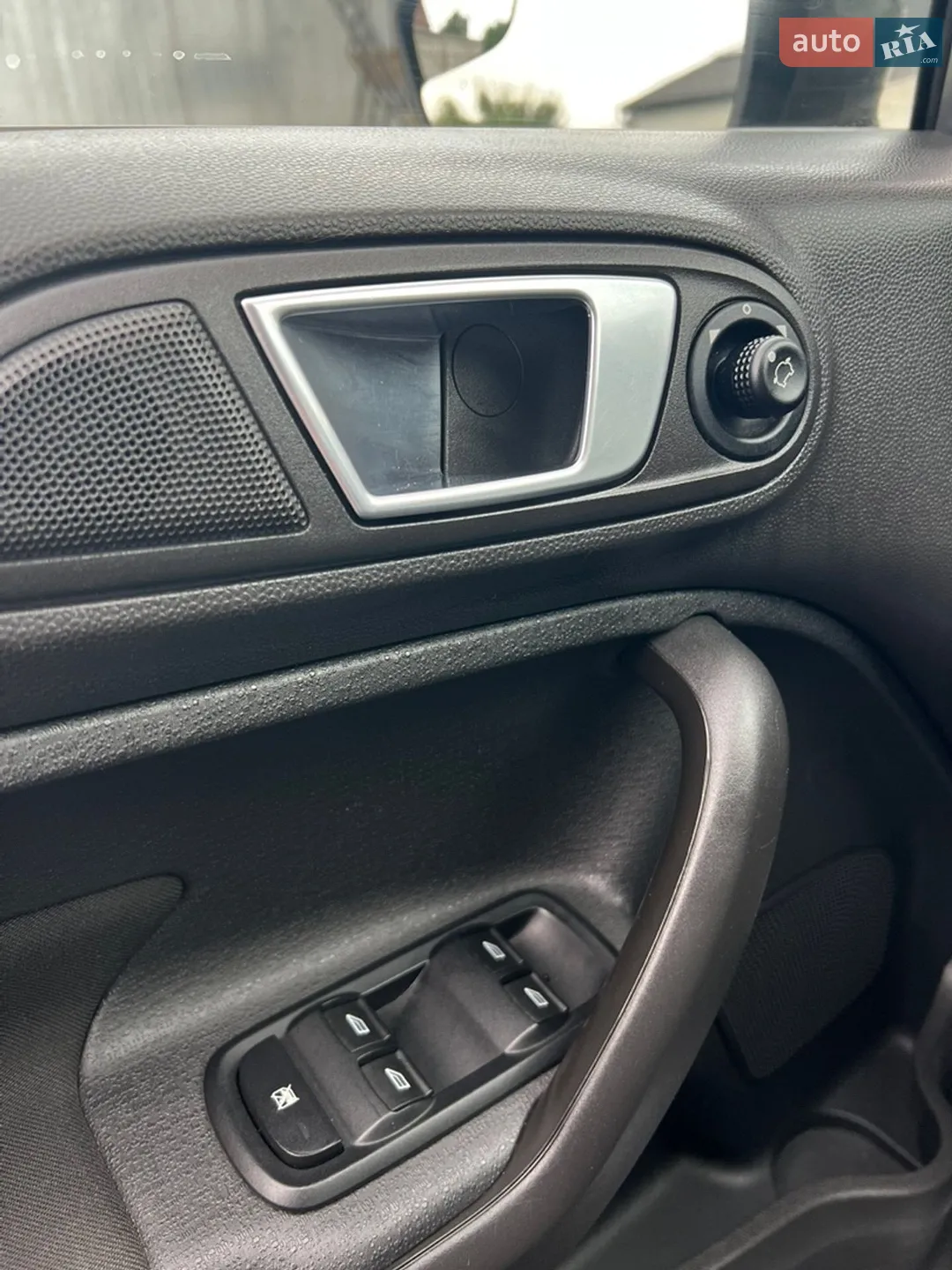 2014 Ford Fiesta - мініатюра 32