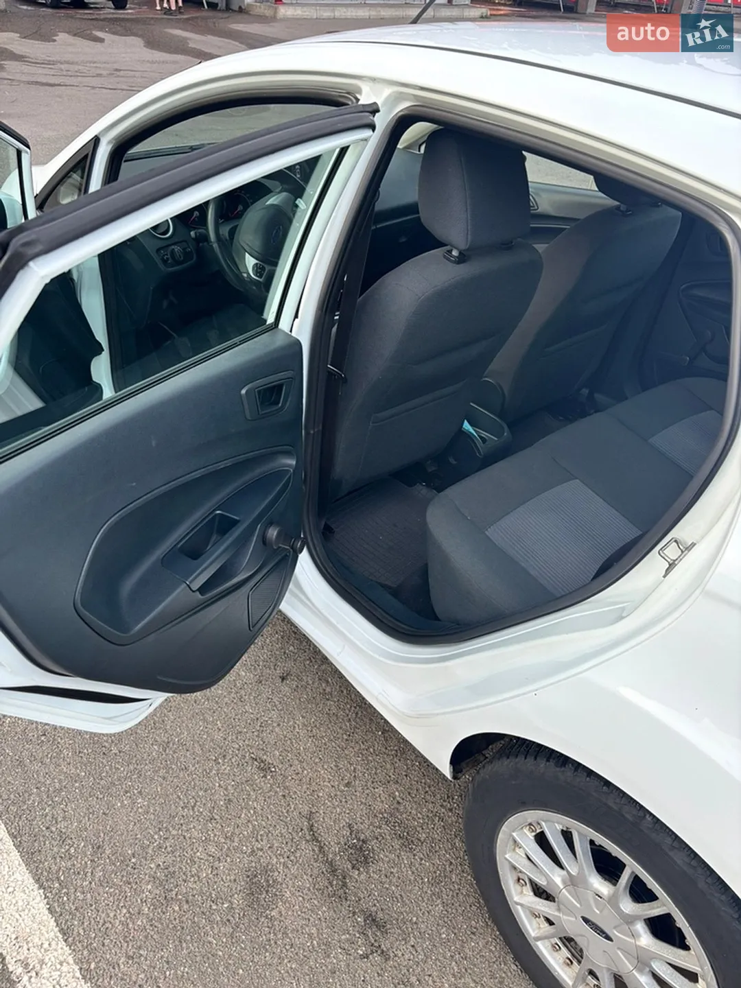 2012 Ford Fiesta - мініатюра 7