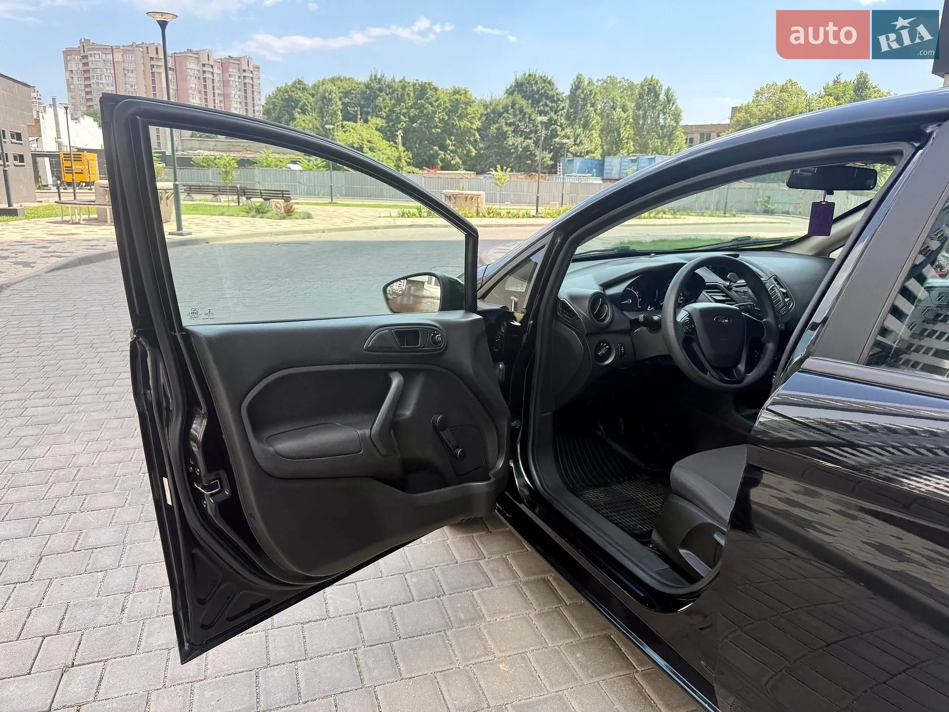 2015 Ford Fiesta - мініатюра 19
