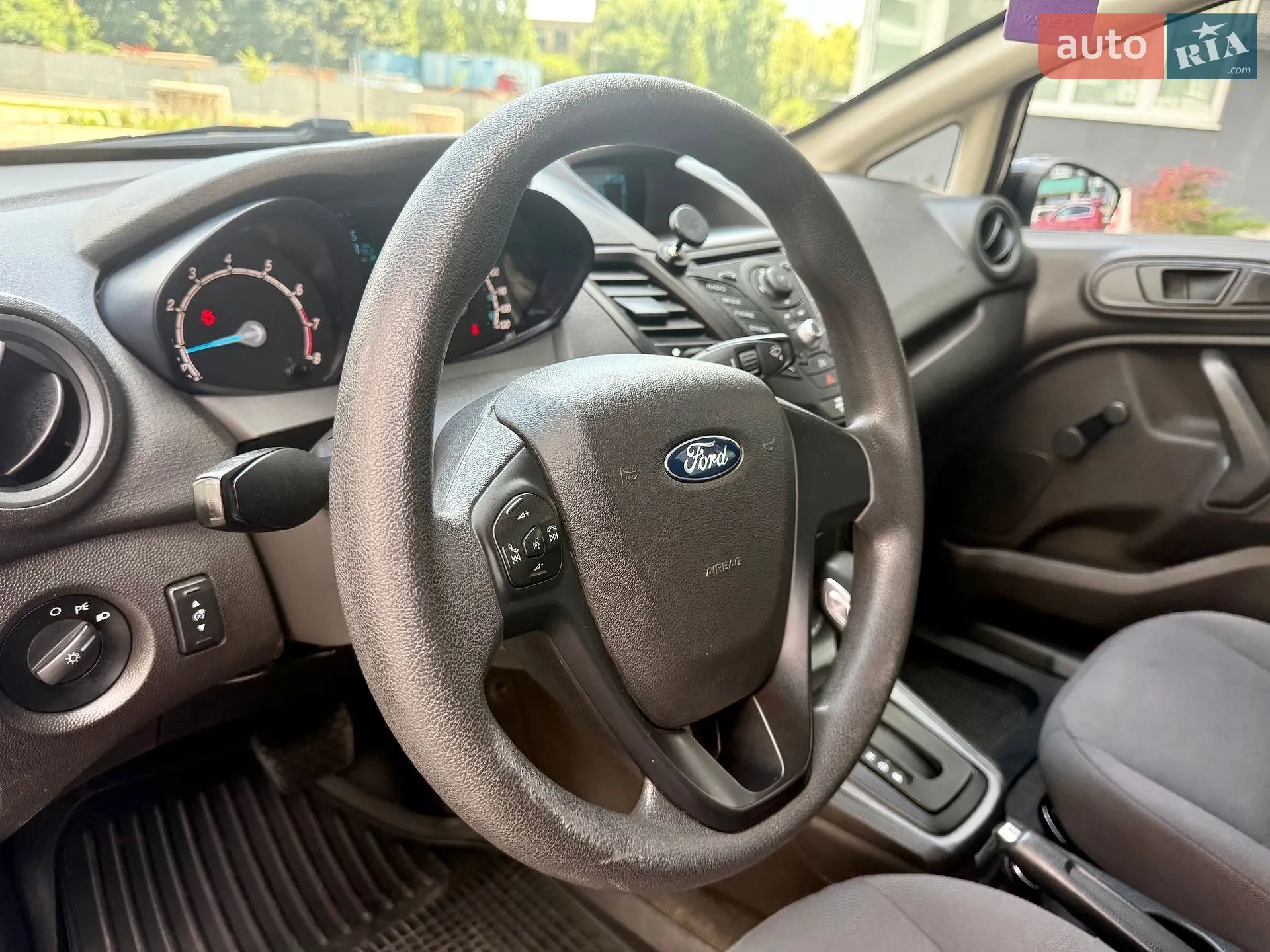 2015 Ford Fiesta - мініатюра 27