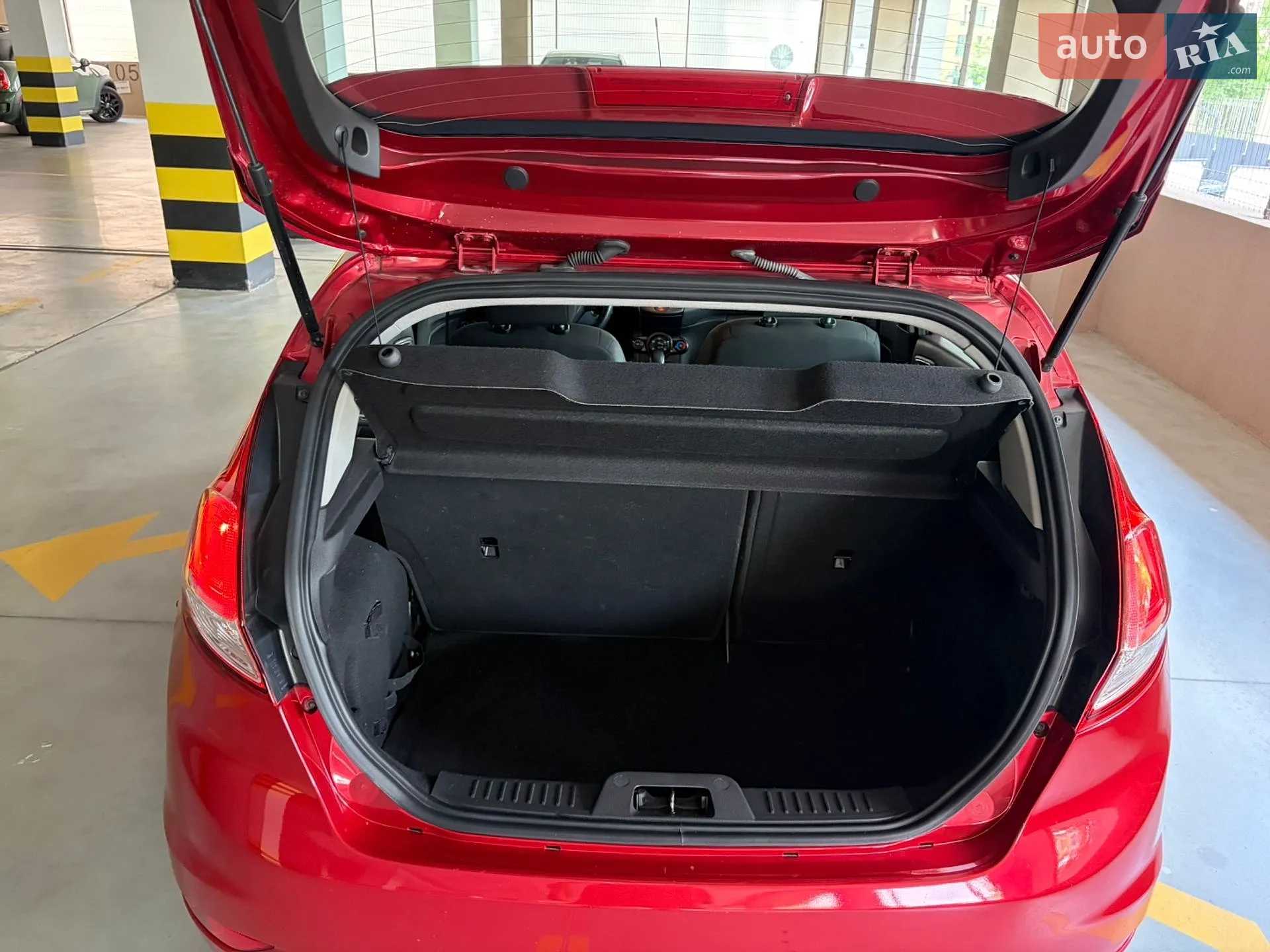 2016 Ford Fiesta - мініатюра 18