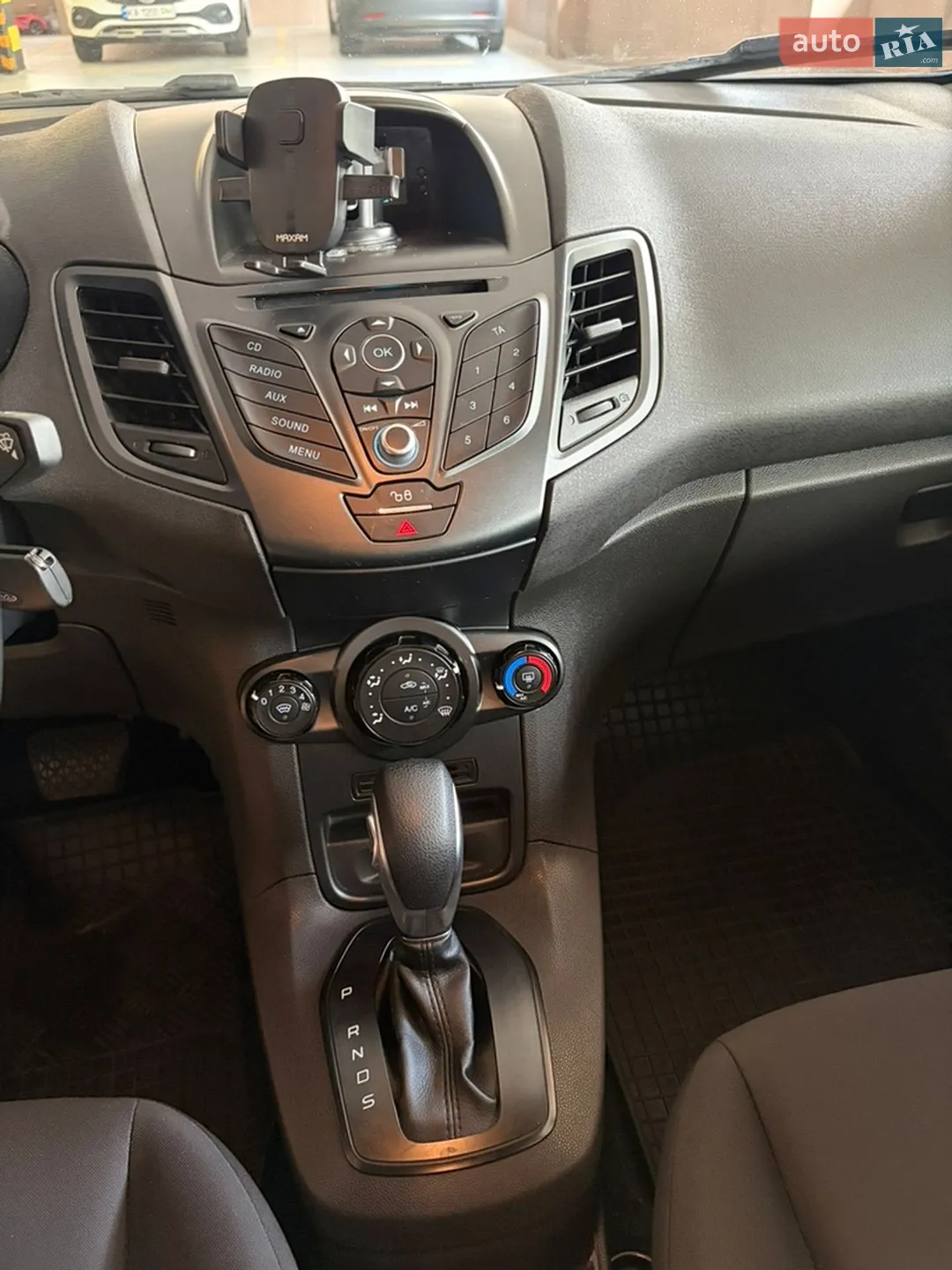 2016 Ford Fiesta - мініатюра 24