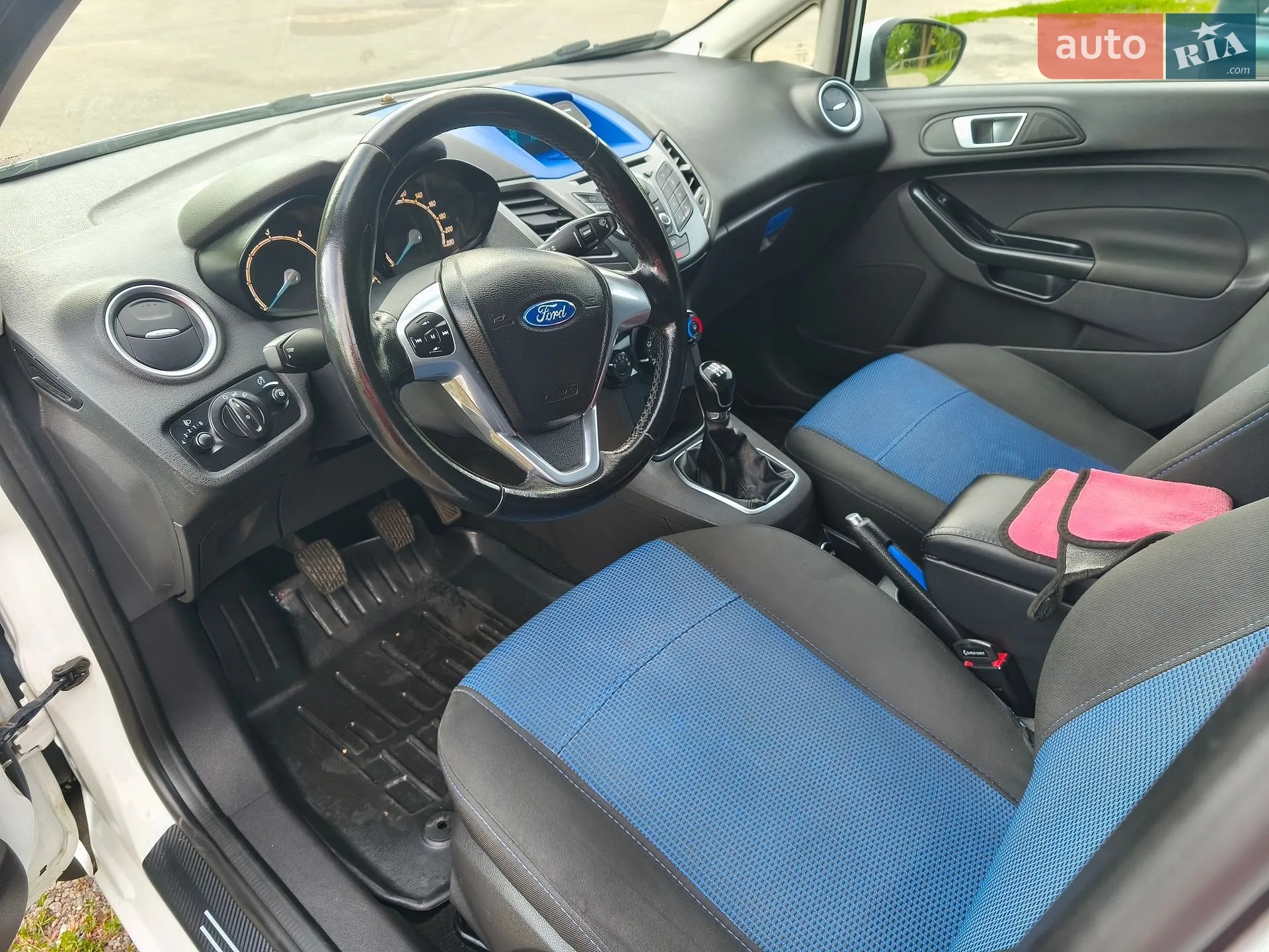 2013 Ford Fiesta - мініатюра 32