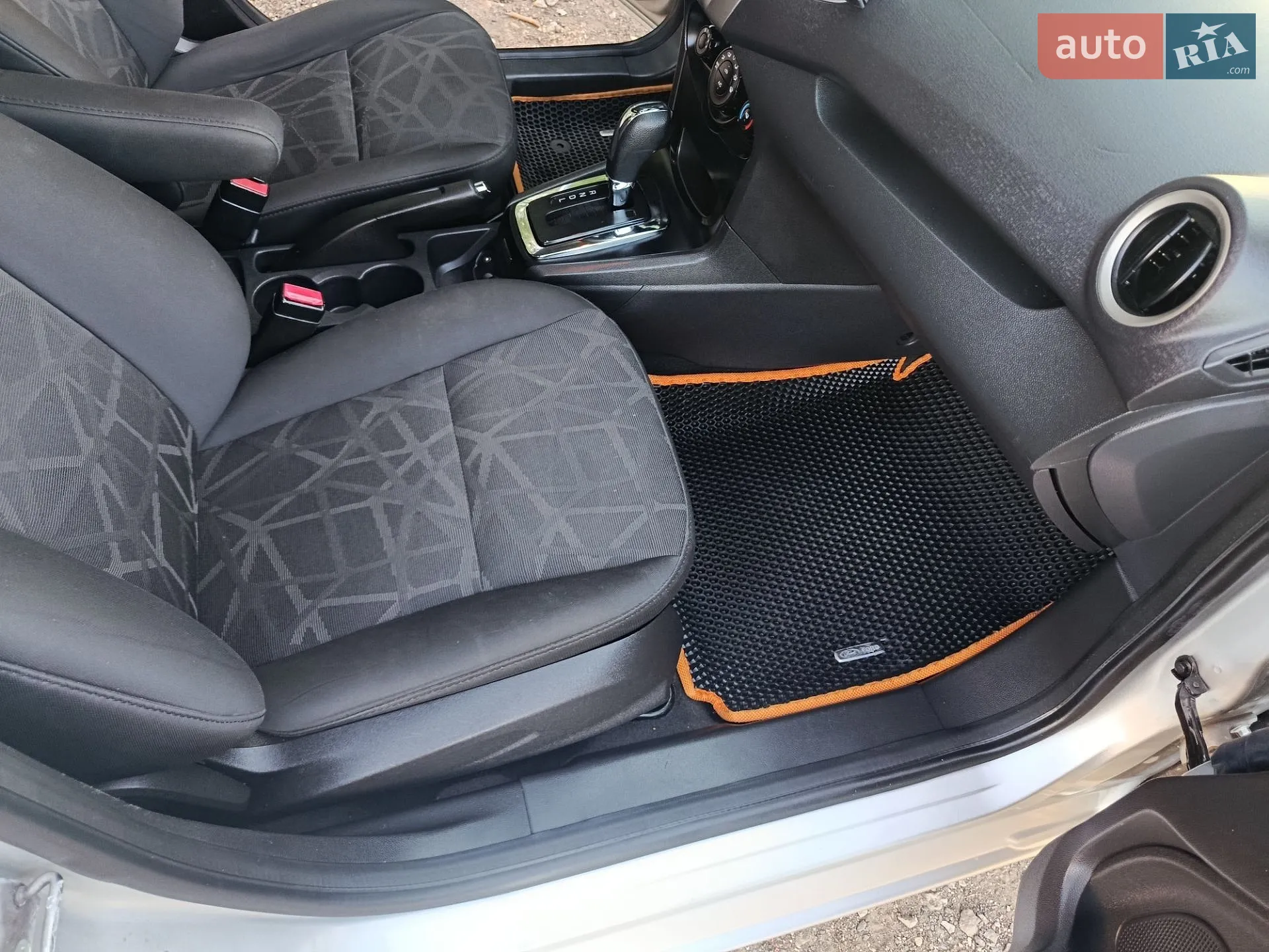 2012 Ford Fiesta - мініатюра 8